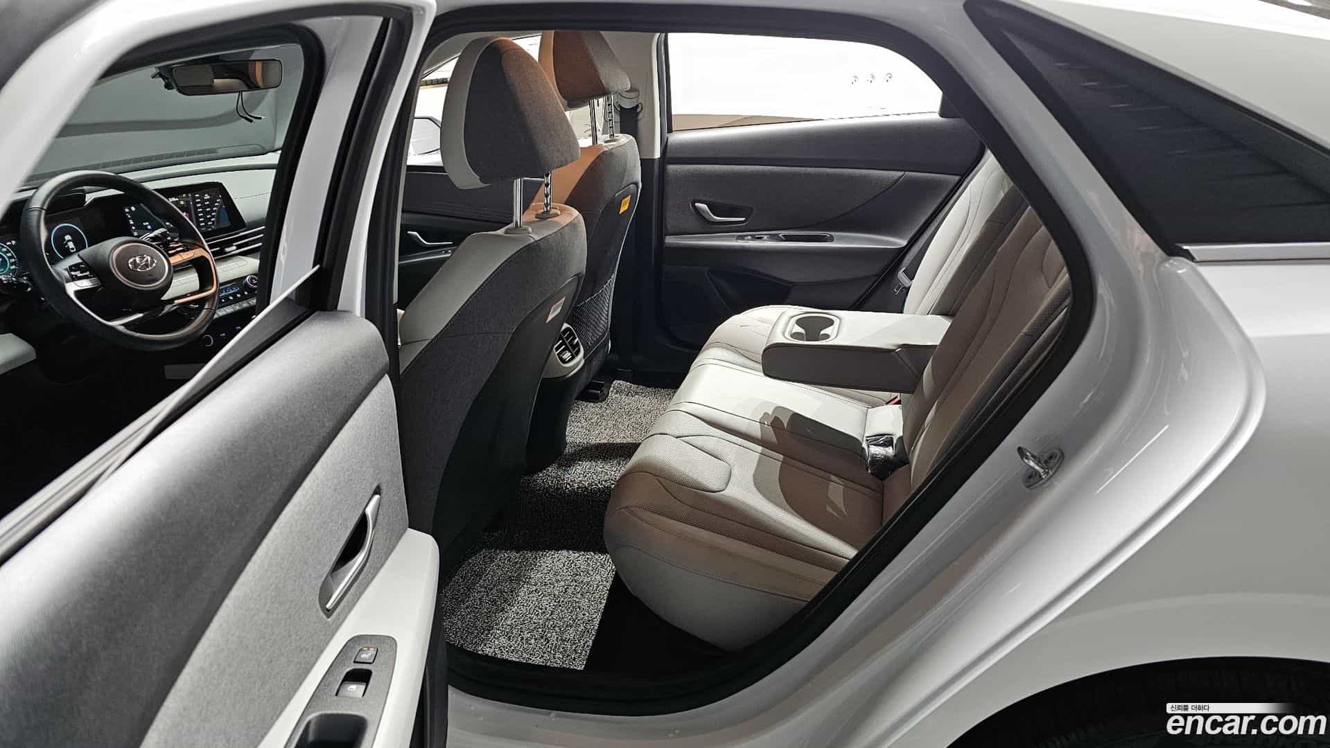 AVANTE Hyundai 2020.6-OPTION-015