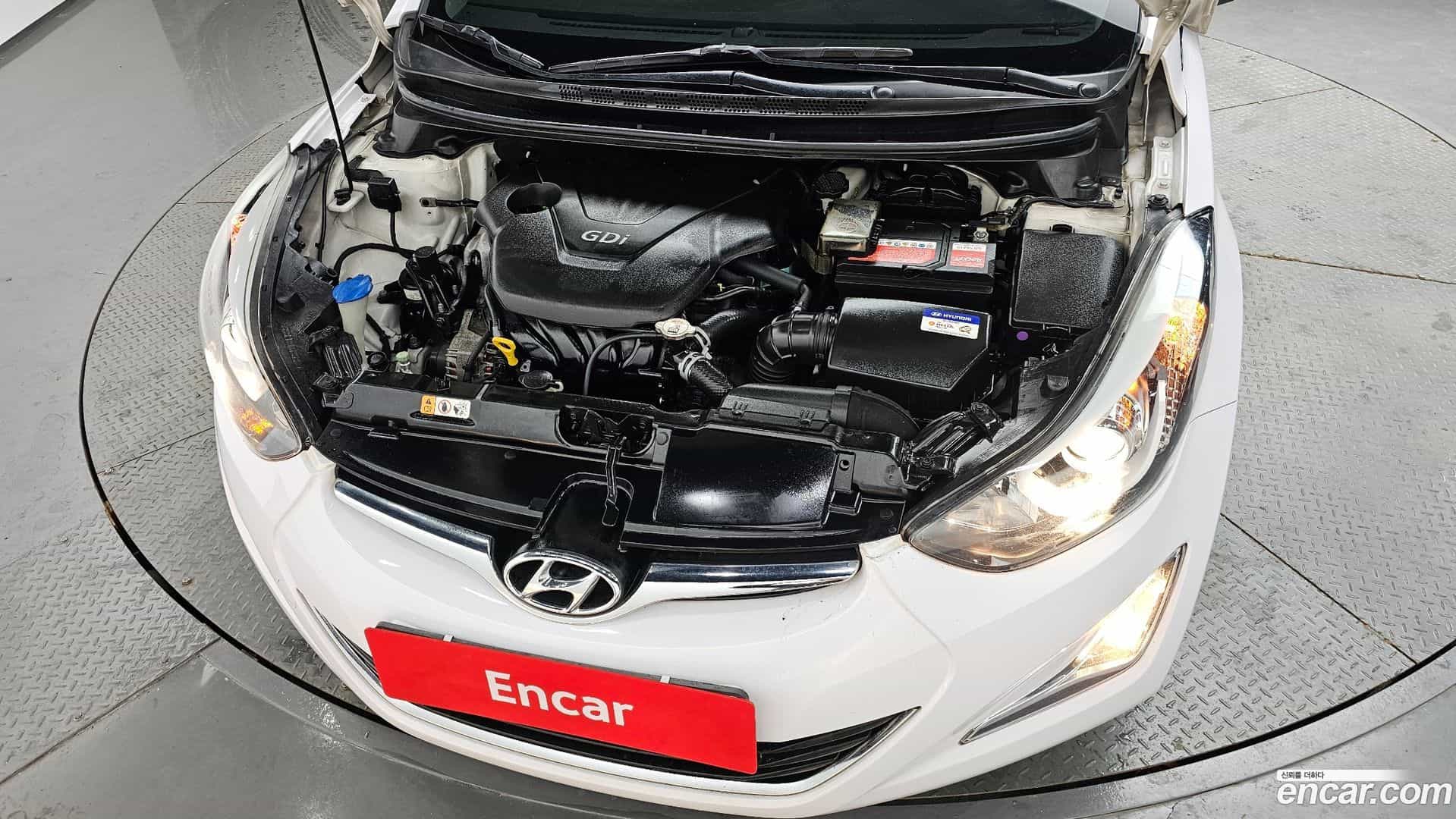 AVANTE Hyundai 2015.4-INNER-006