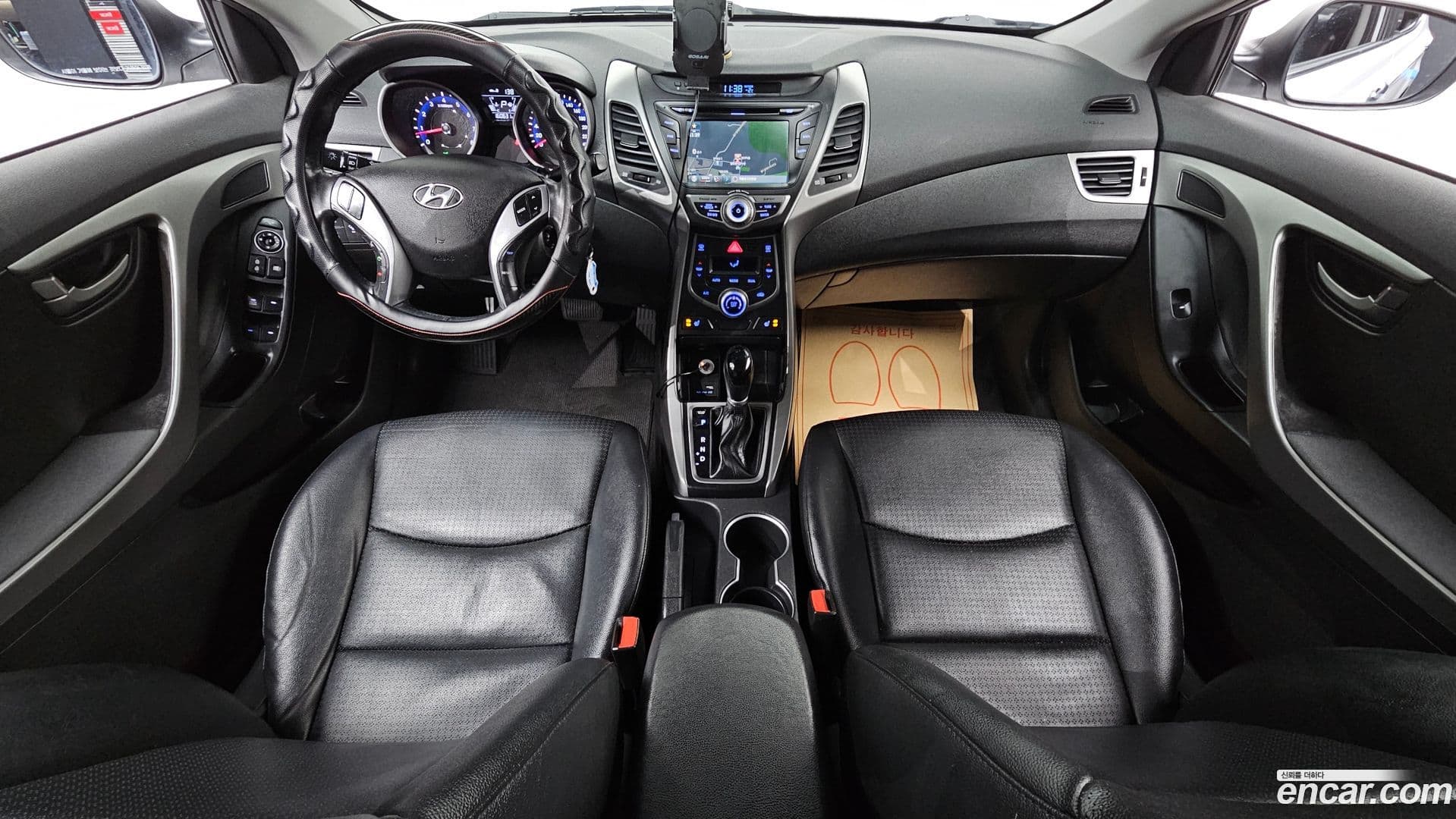 Main__Slider__Photo:AVANTE Hyundai 2015.4-6