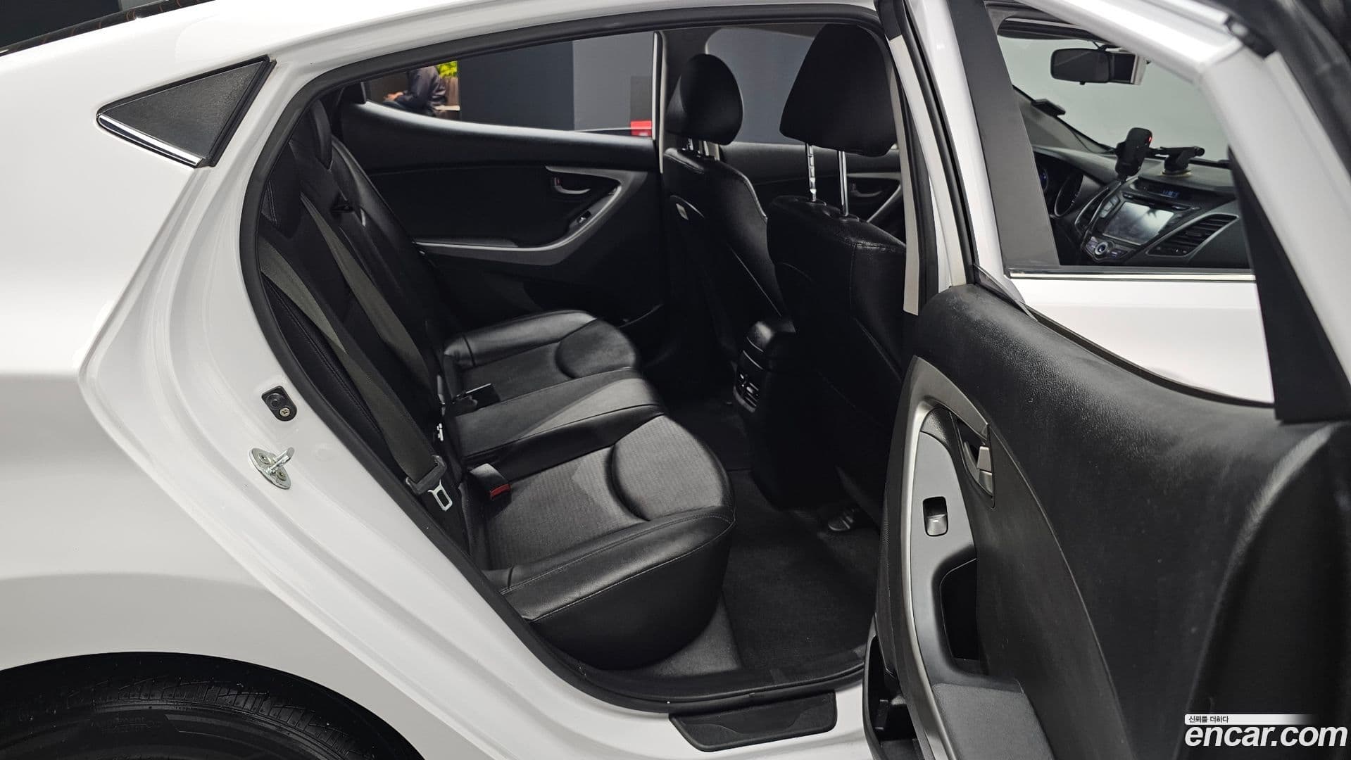 Main__Slider__Photo:AVANTE Hyundai 2015.4-11