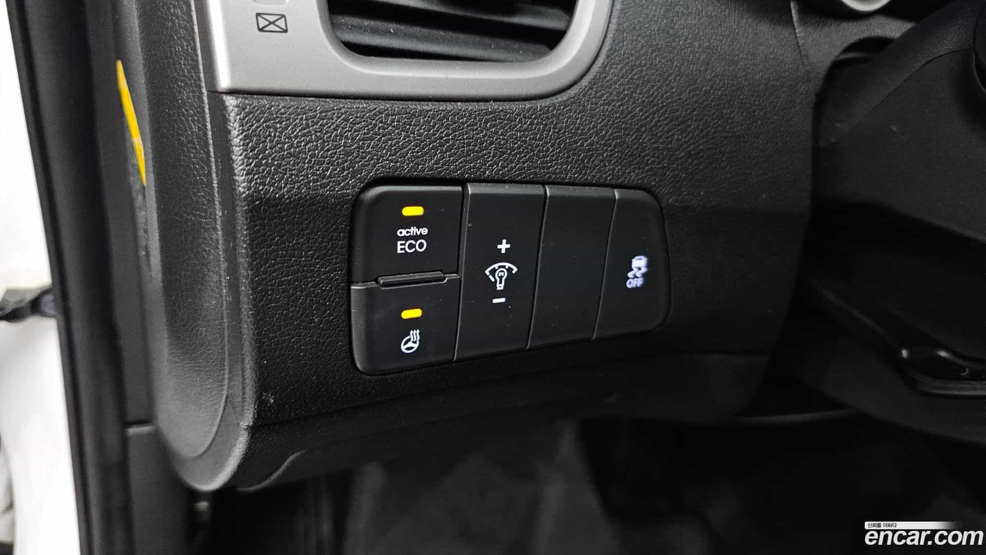 AVANTE Hyundai 2015.4-OPTION-019