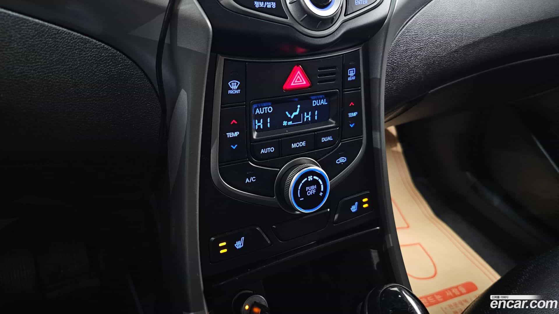 AVANTE Hyundai 2015.4-OPTION-024