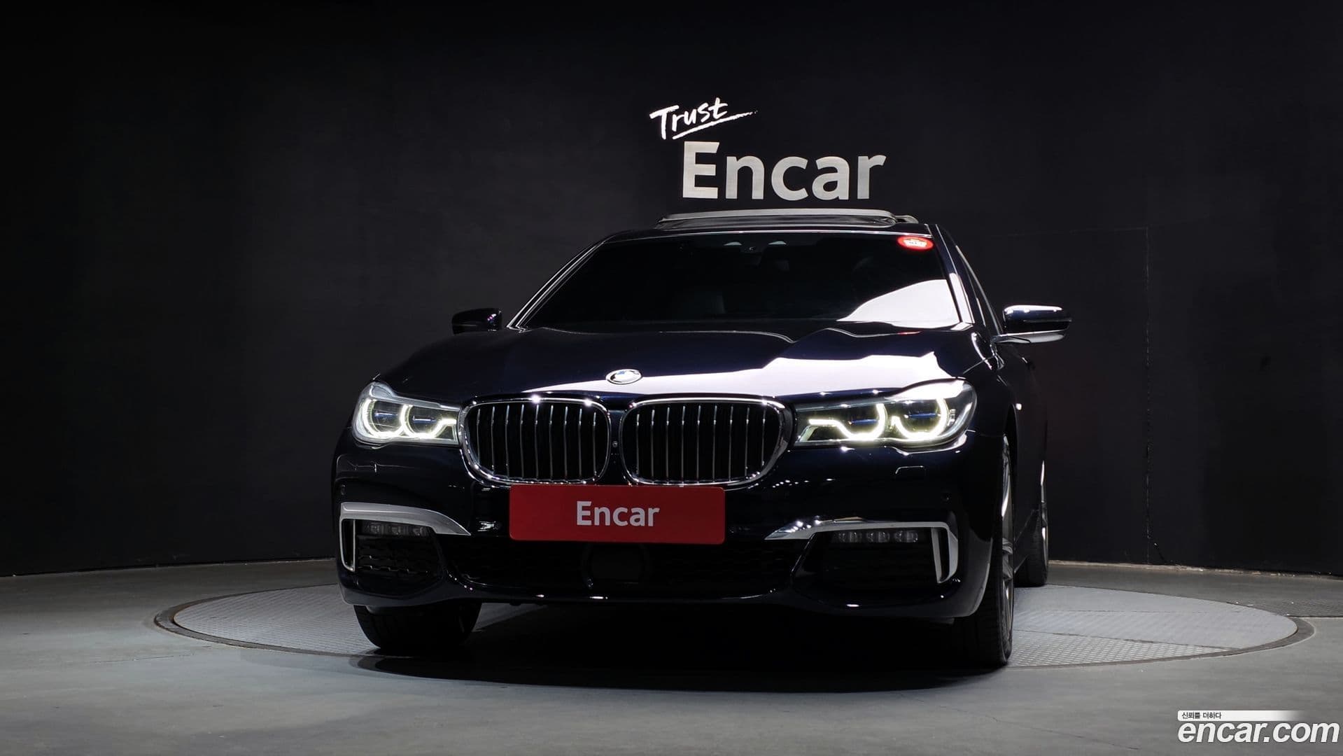 Main__Slider__Photo:7-Series BMW 2018.2-2