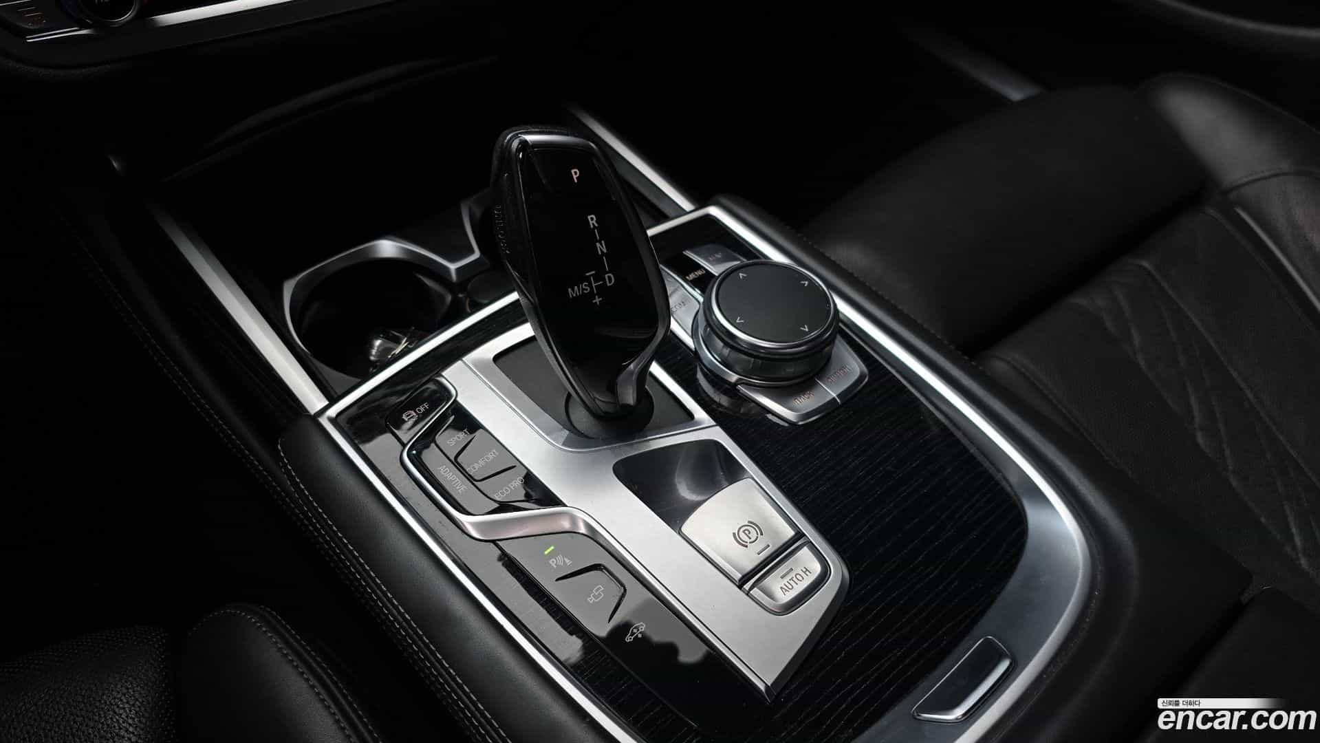 7-Series BMW 2018.2-INNER-009