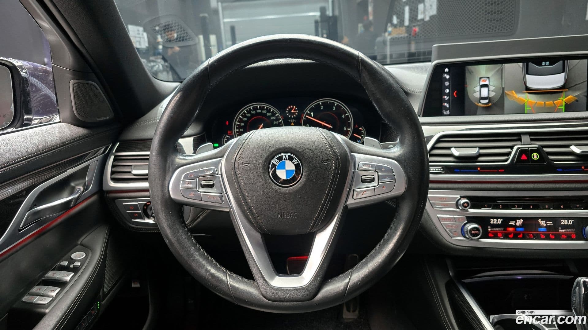 Main__Slider__Photo:7-Series BMW 2018.2-13