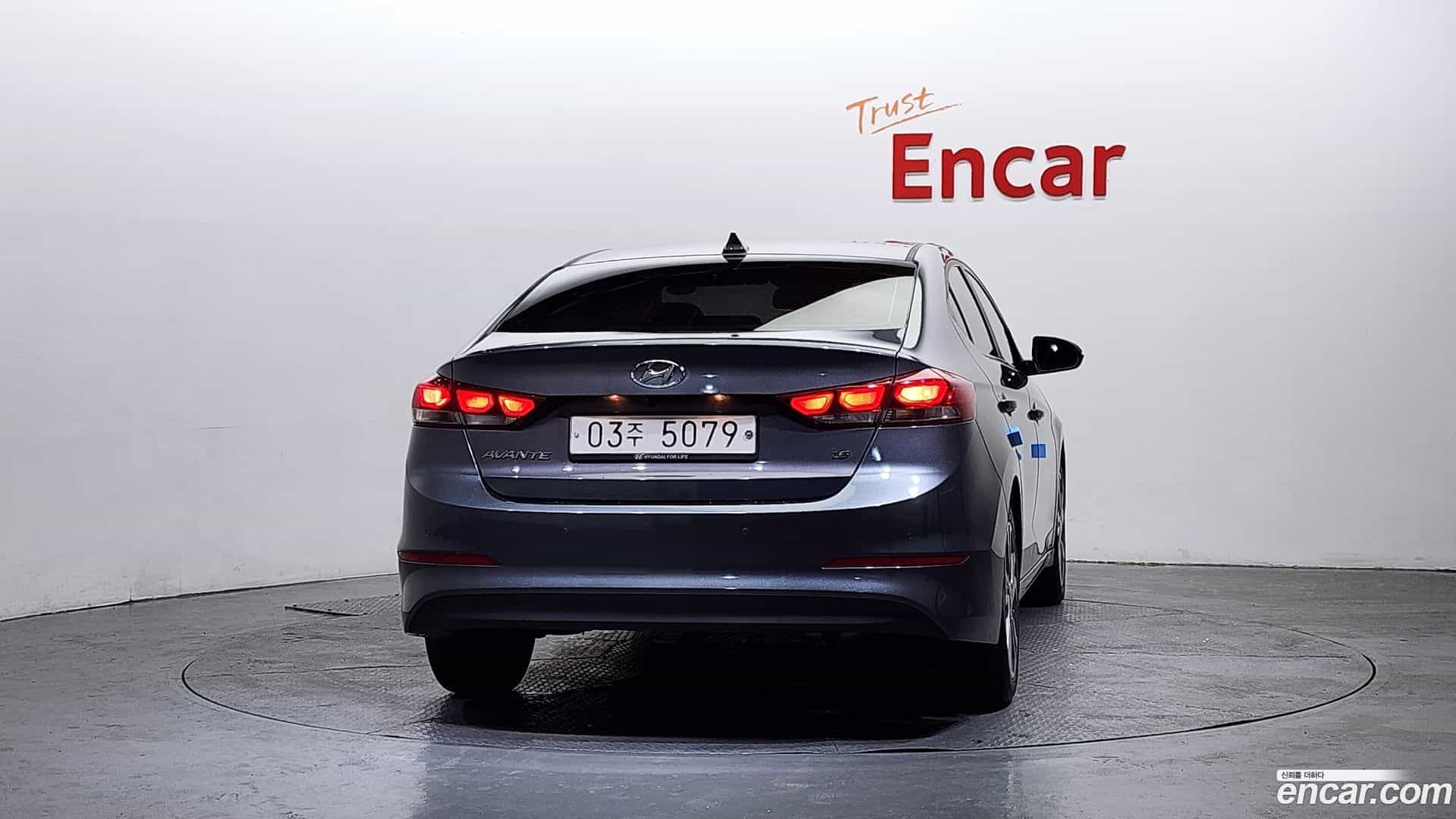 AVANTE Hyundai 2018.2-OUTER-004