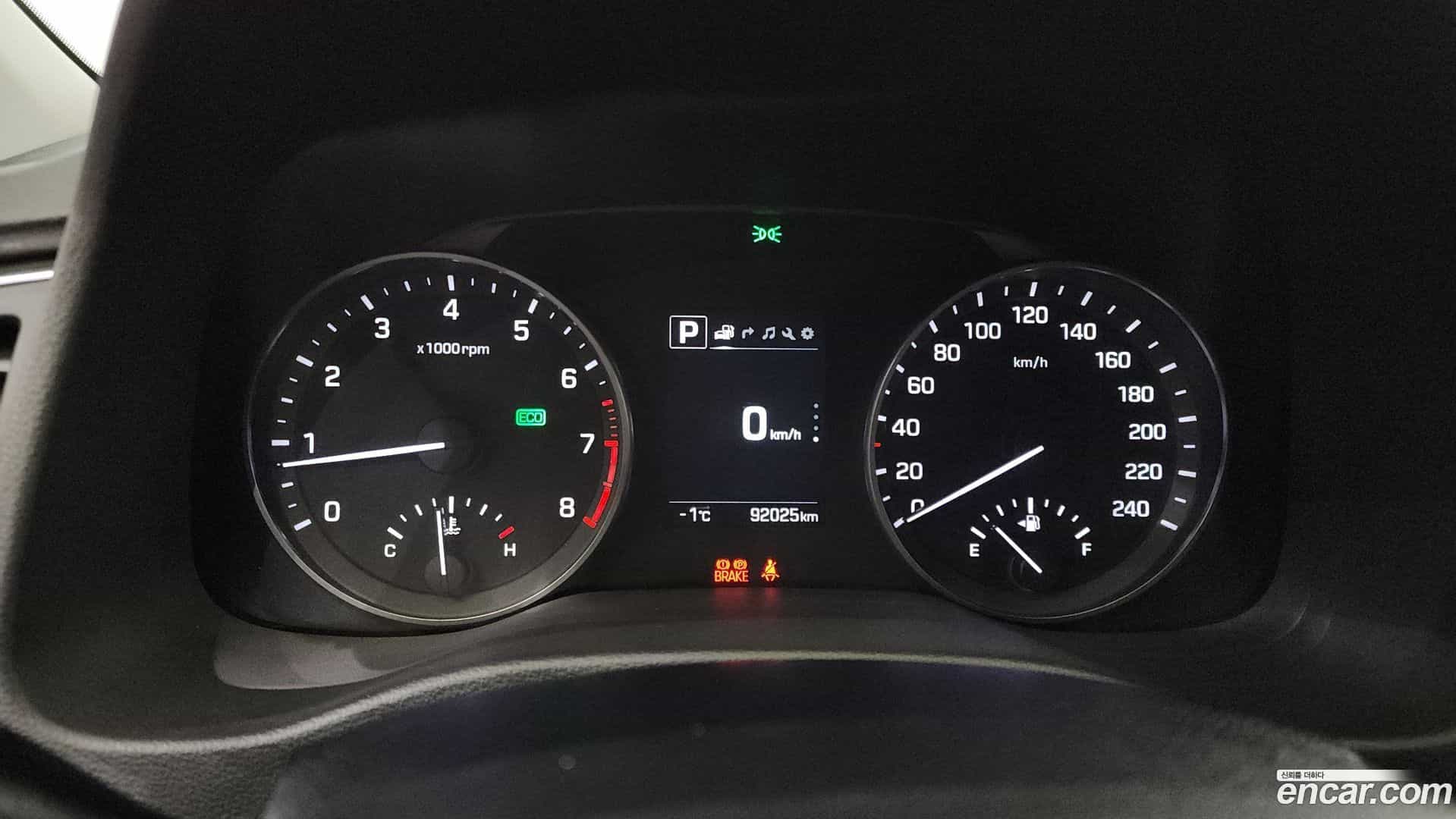 AVANTE Hyundai 2018.2-INNER-008