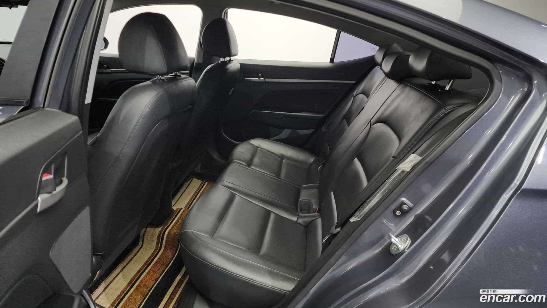 AVANTE Hyundai 2018.2-OPTION-016