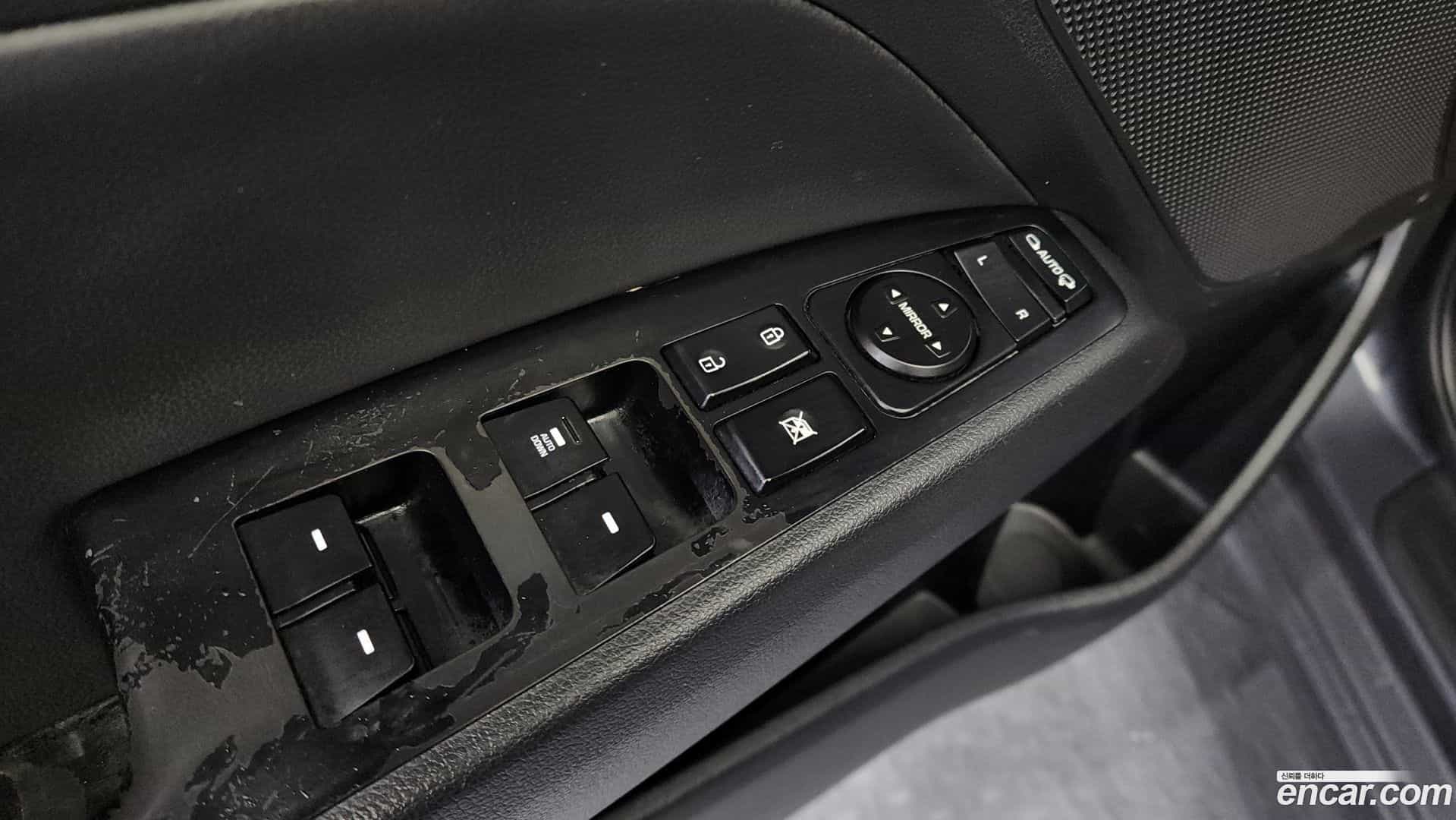 AVANTE Hyundai 2018.2-OPTION-018