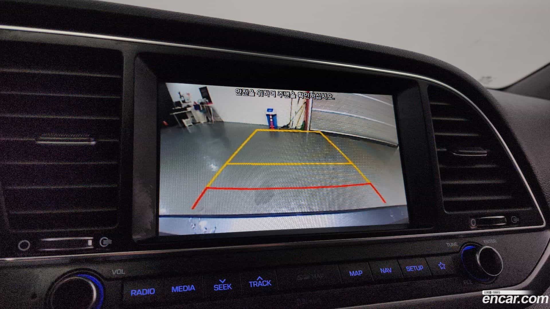 AVANTE Hyundai 2018.2-OPTION-023