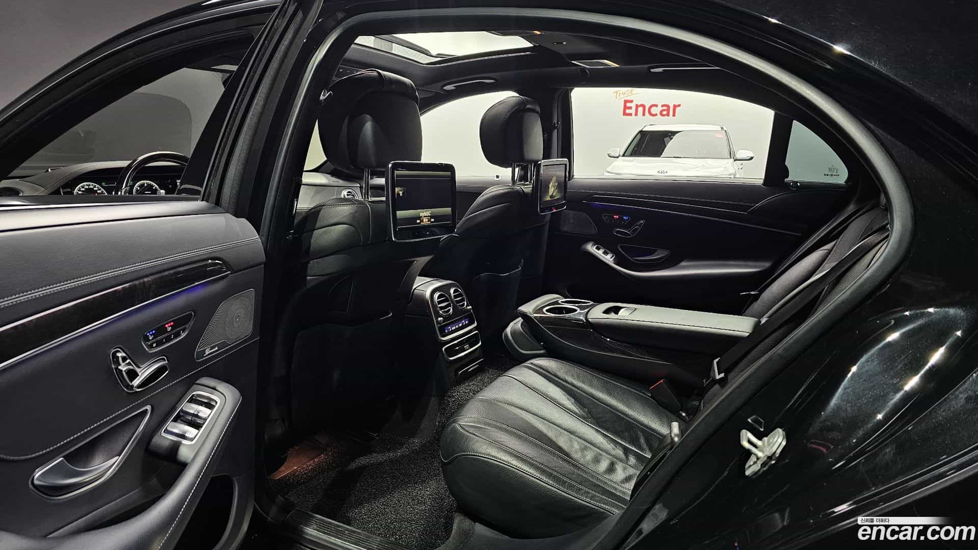 S-Class Mercedes-Benz 2017.1-OPTION-016