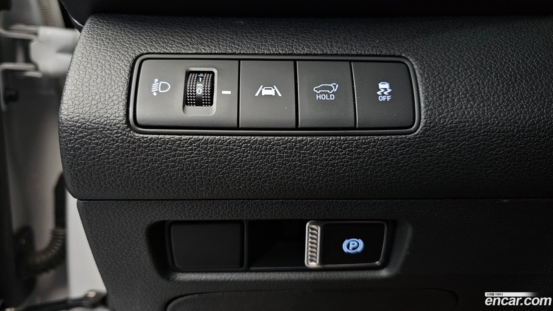 Main__Slider__Photo:Santafe Hyundai 2022.9-12