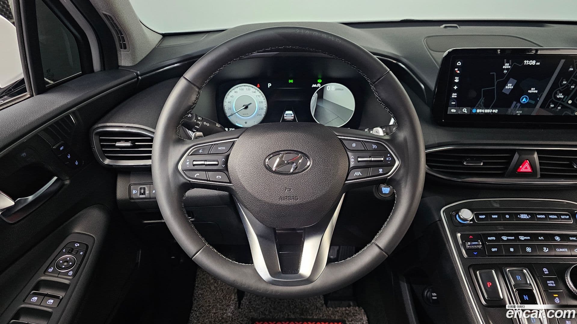 Main__Slider__Photo:Santafe Hyundai 2022.9-13