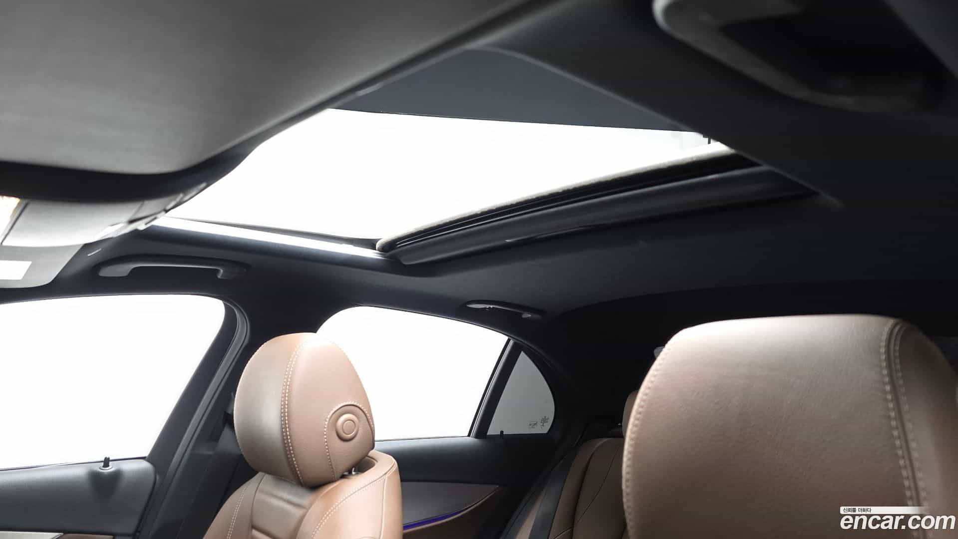 E-Class Mercedes-Benz 2020.11-OPTION-023