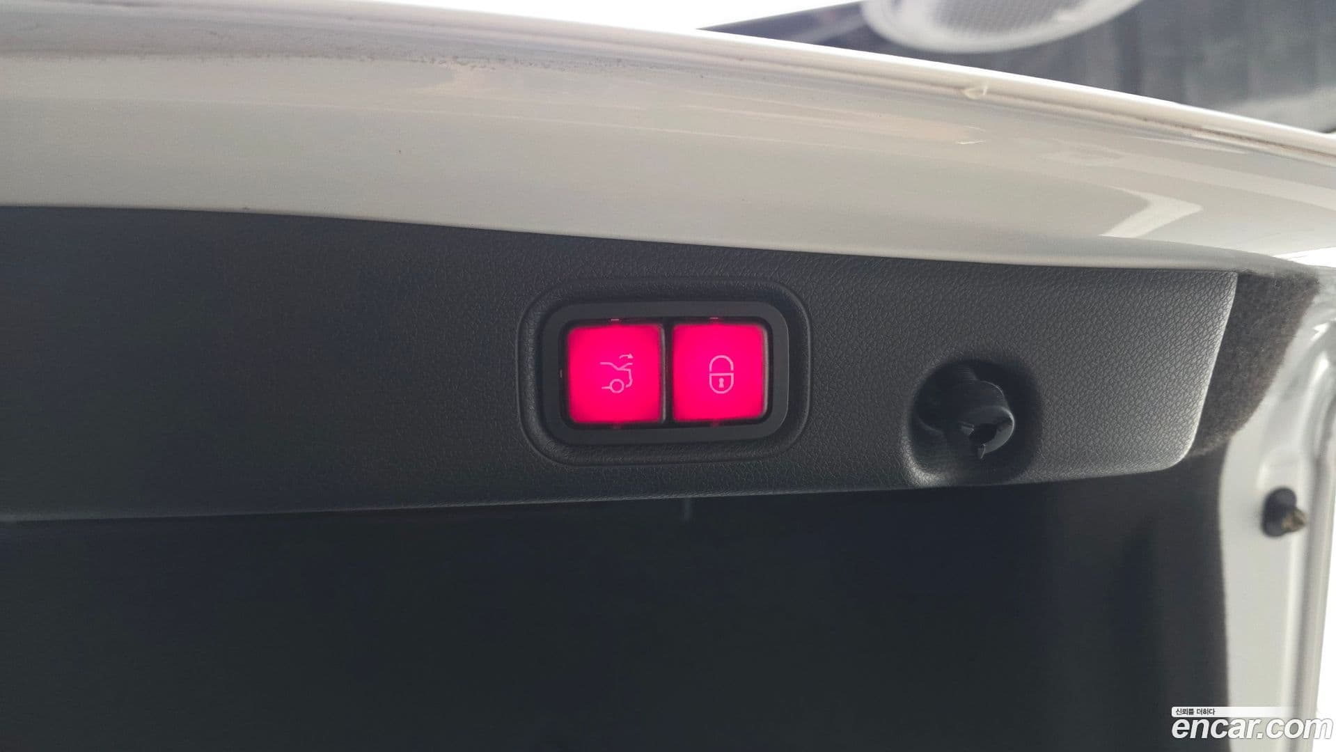 Main__Slider__Photo:E-Class Mercedes-Benz 2020.11-19