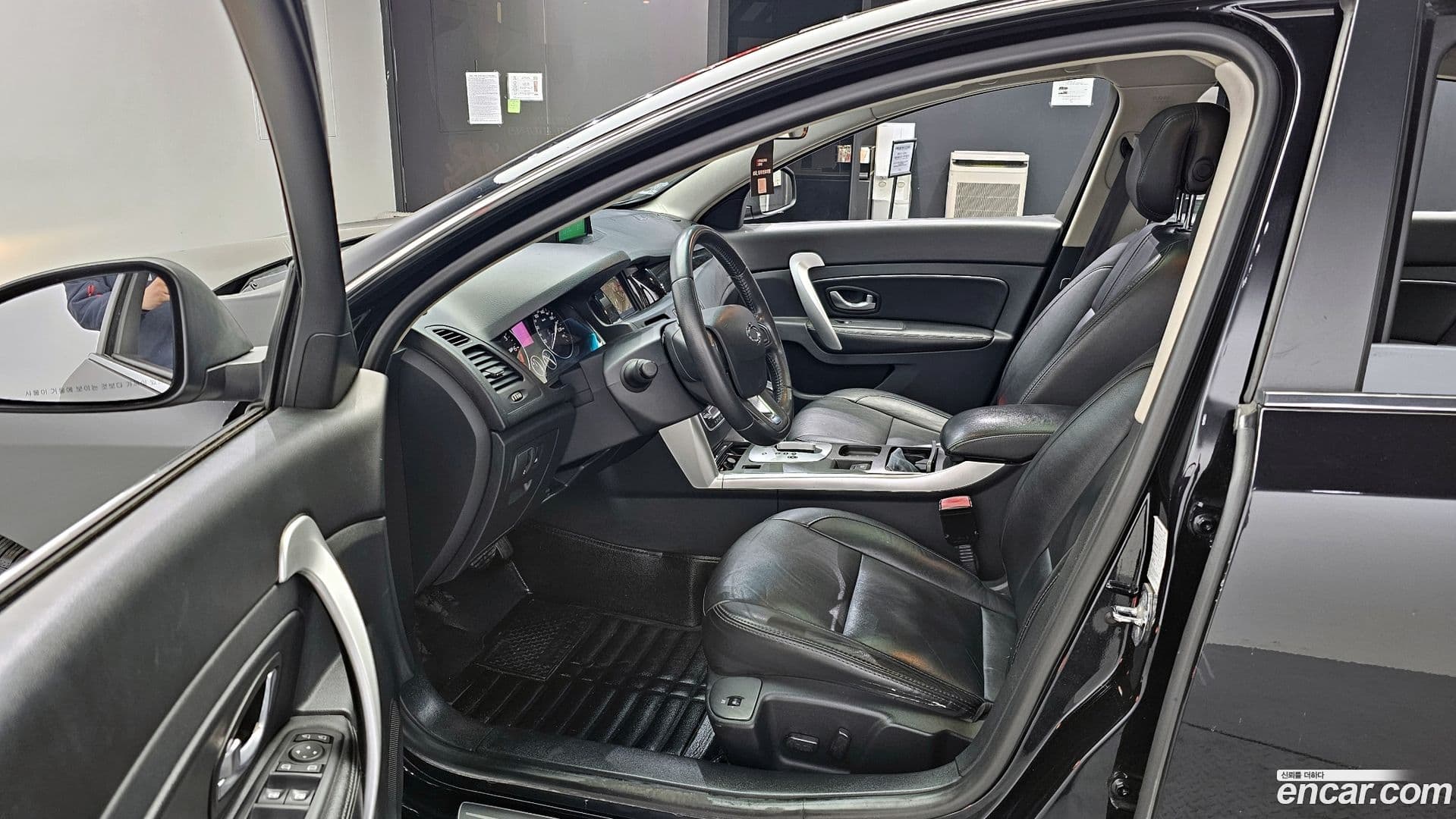 Main__Slider__Photo:SM5 Renault-KoreaSamsung 2011.6-9