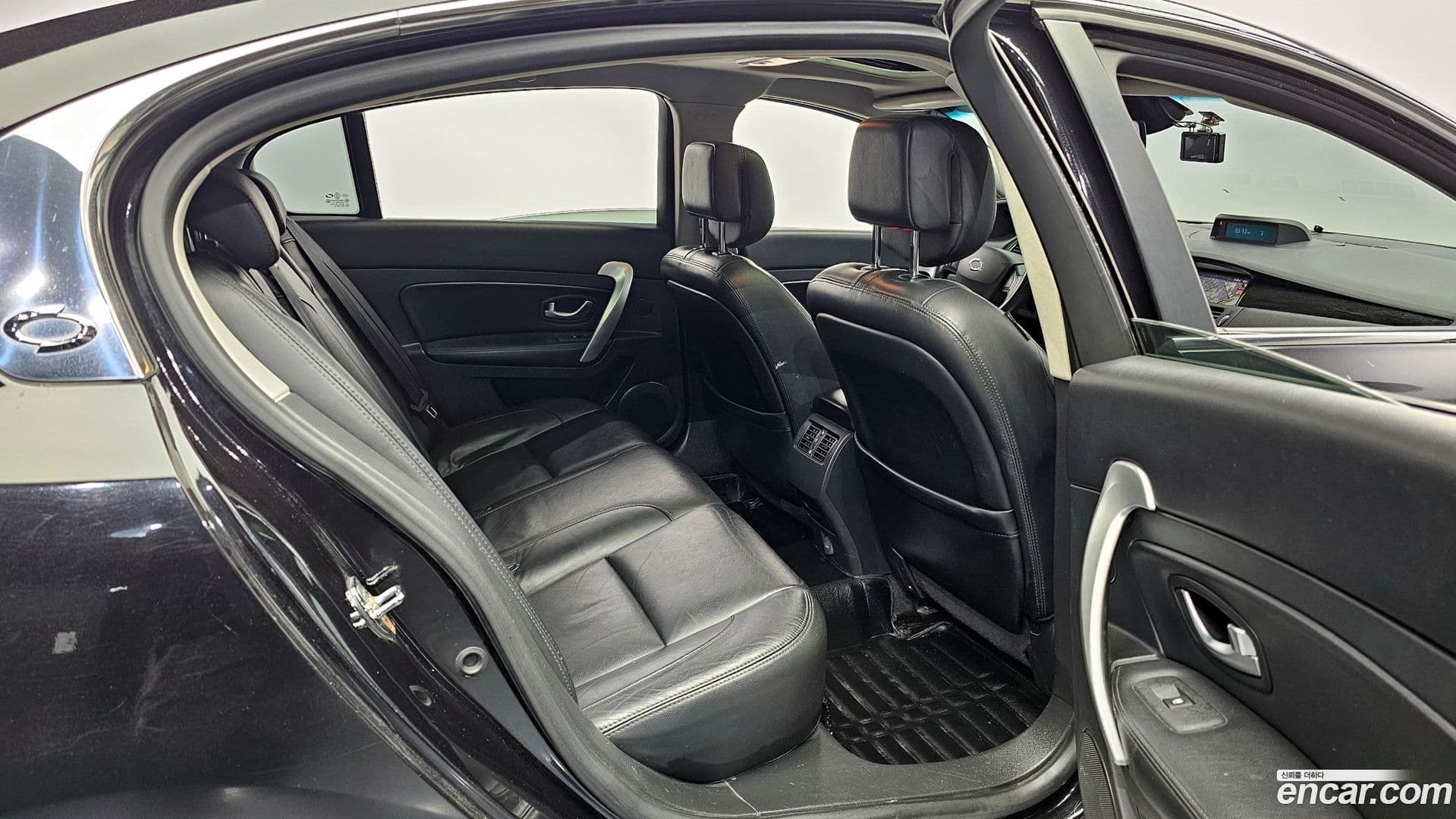 Main__Slider__Photo:SM5 Renault-KoreaSamsung 2011.6-11