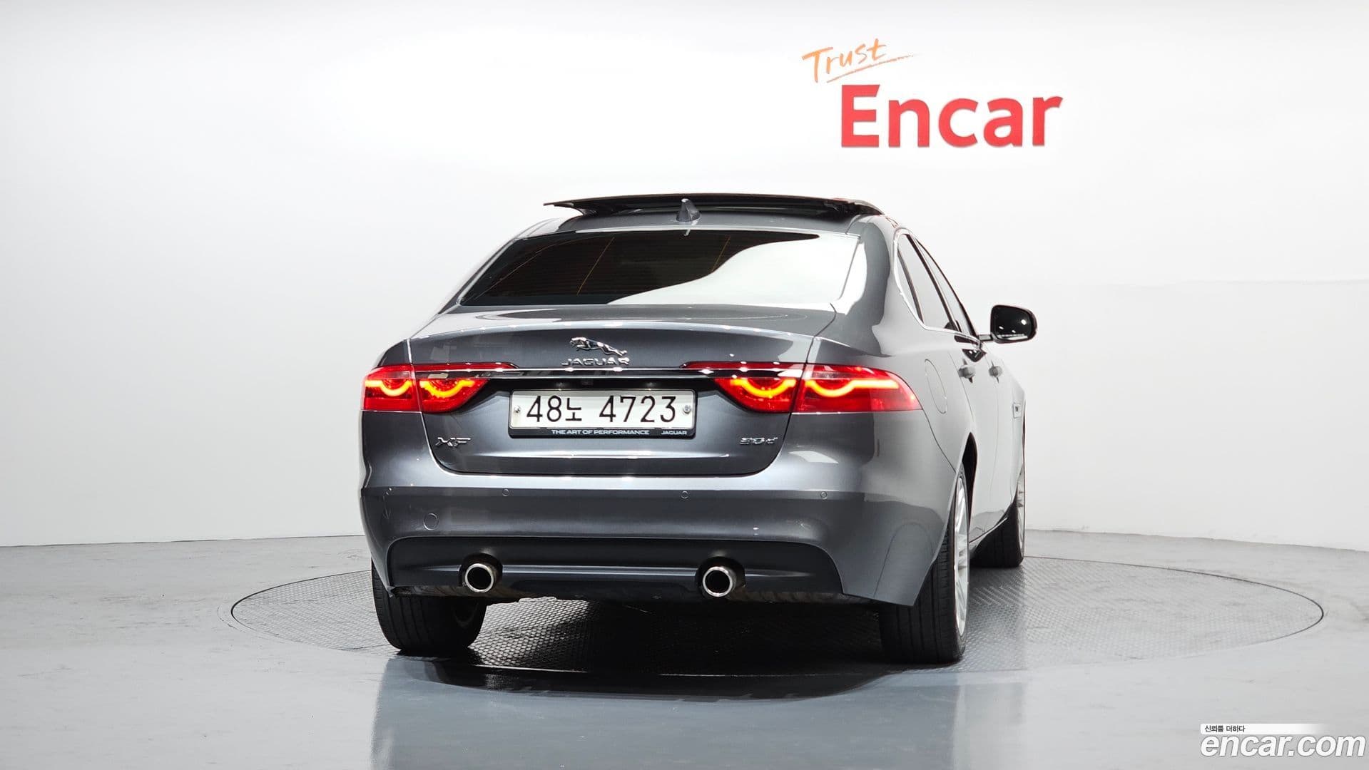 Main__Slider__Photo:XF Jaguar 2017.6-3