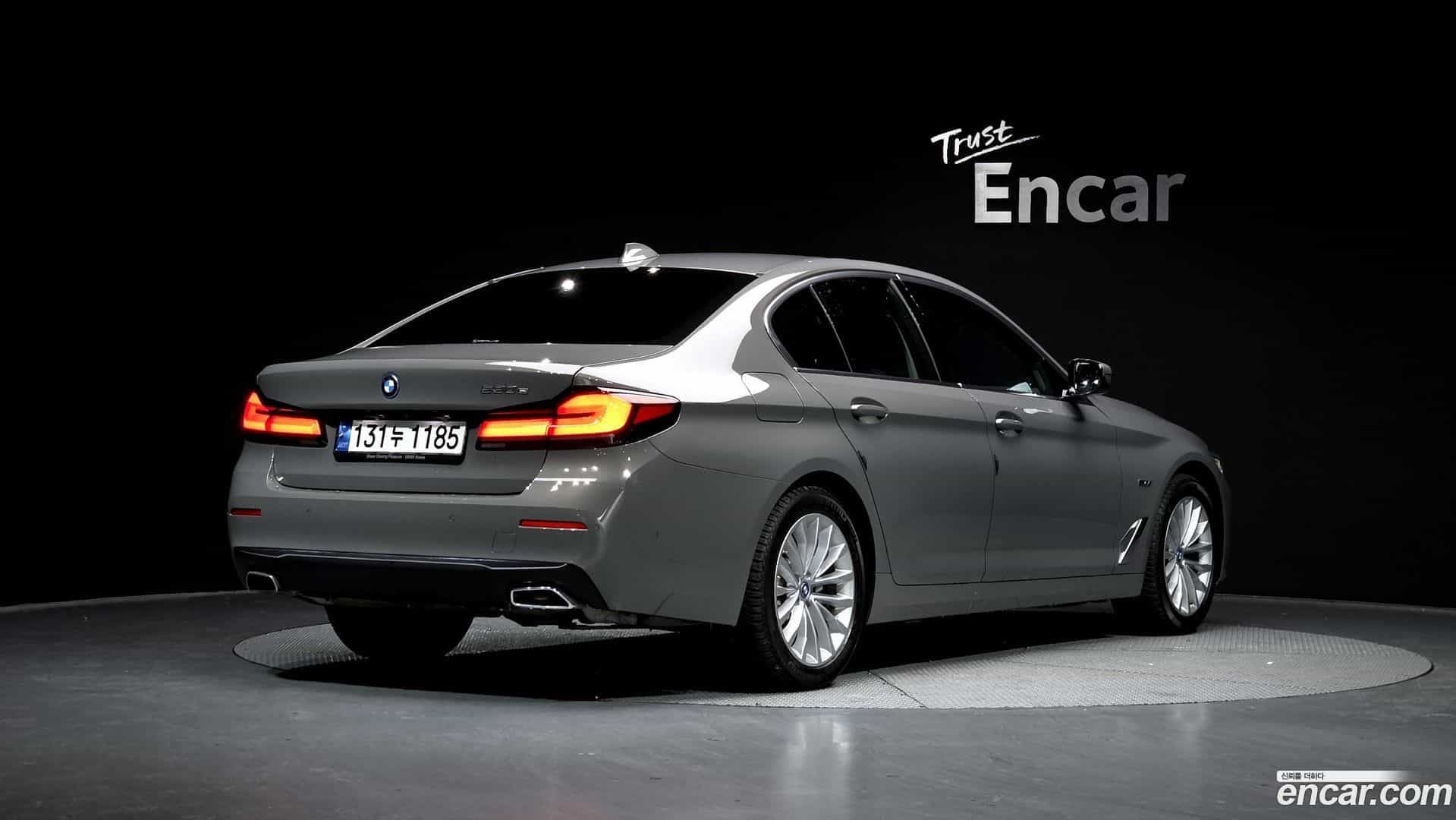 5-Series BMW 2022.8-OUTER-002