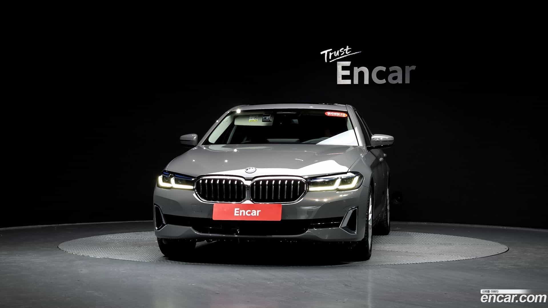 5-Series BMW 2022.8-OUTER-003