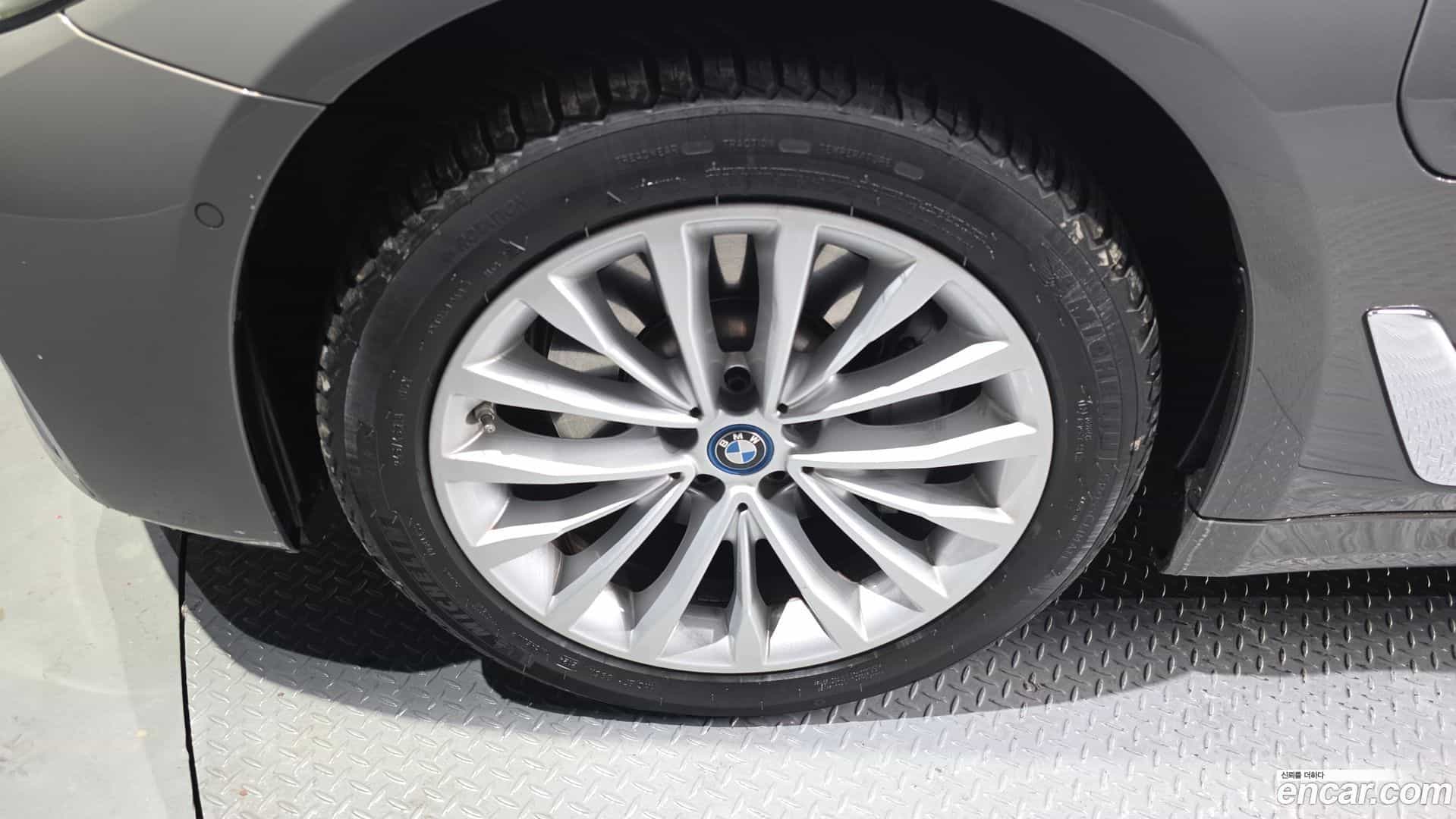 5-Series BMW 2022.8-OUTER-005