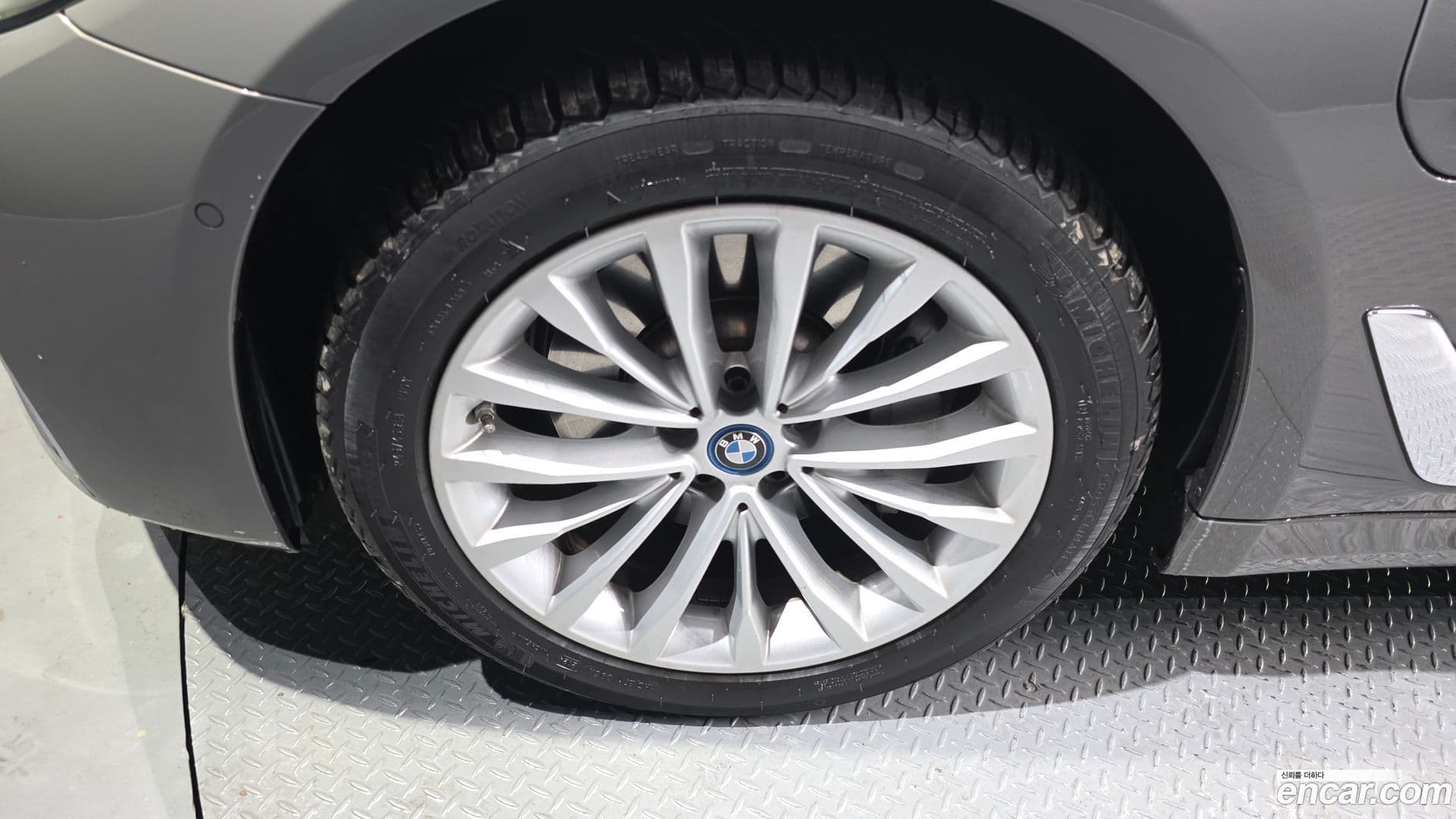 Main__Slider__Photo:5-Series BMW 2022.8-4