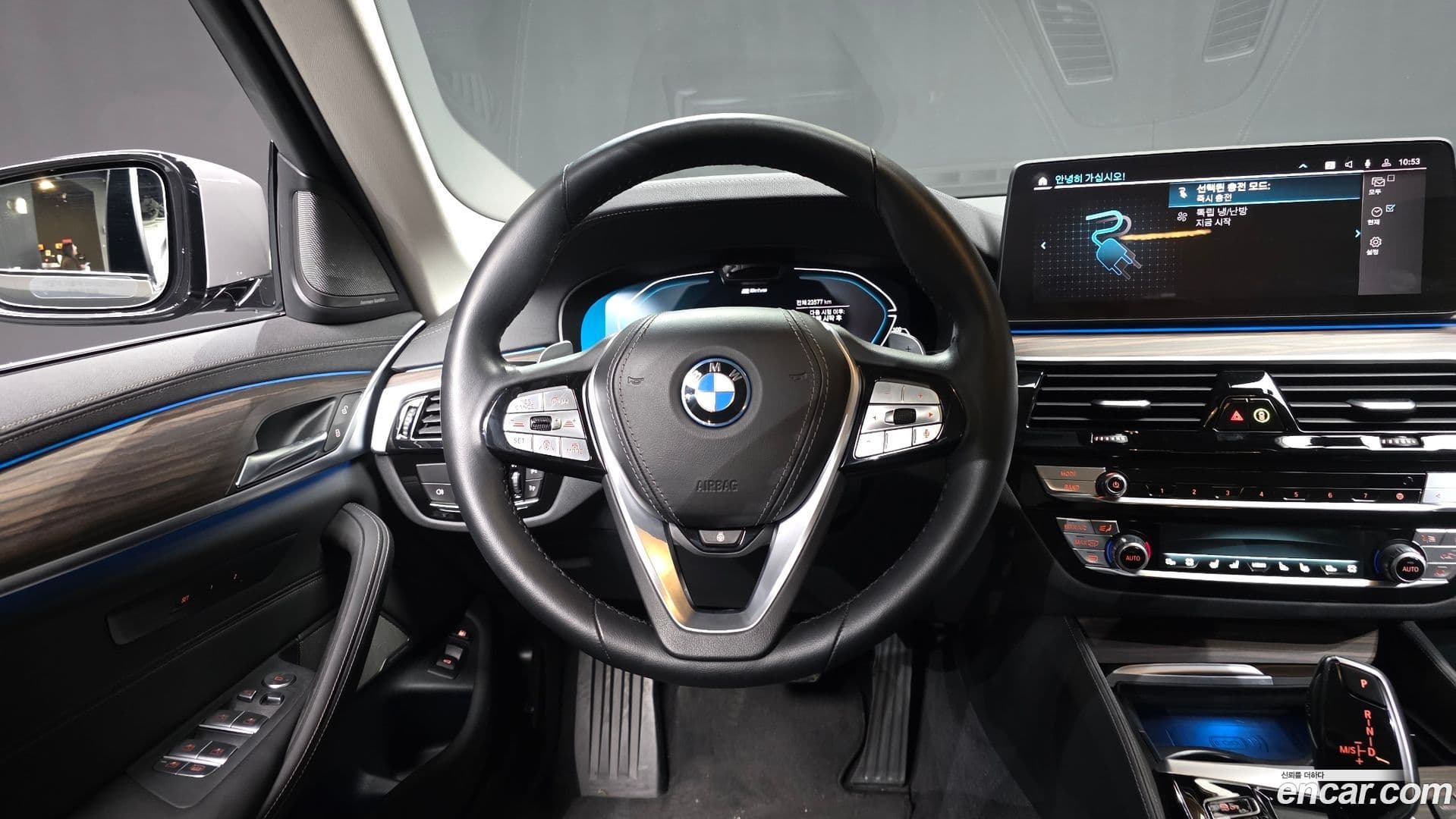 Main__Slider__Photo:5-Series BMW 2022.8-12