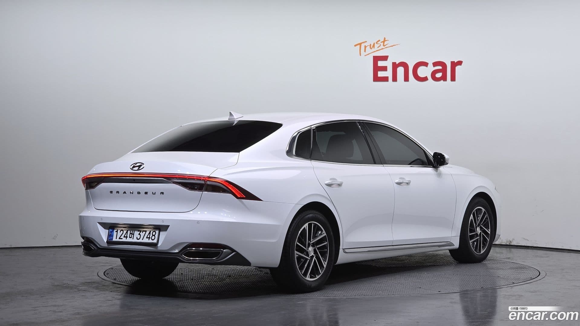 Main__Slider__Photo:Grandeur Hyundai 2020.9-1