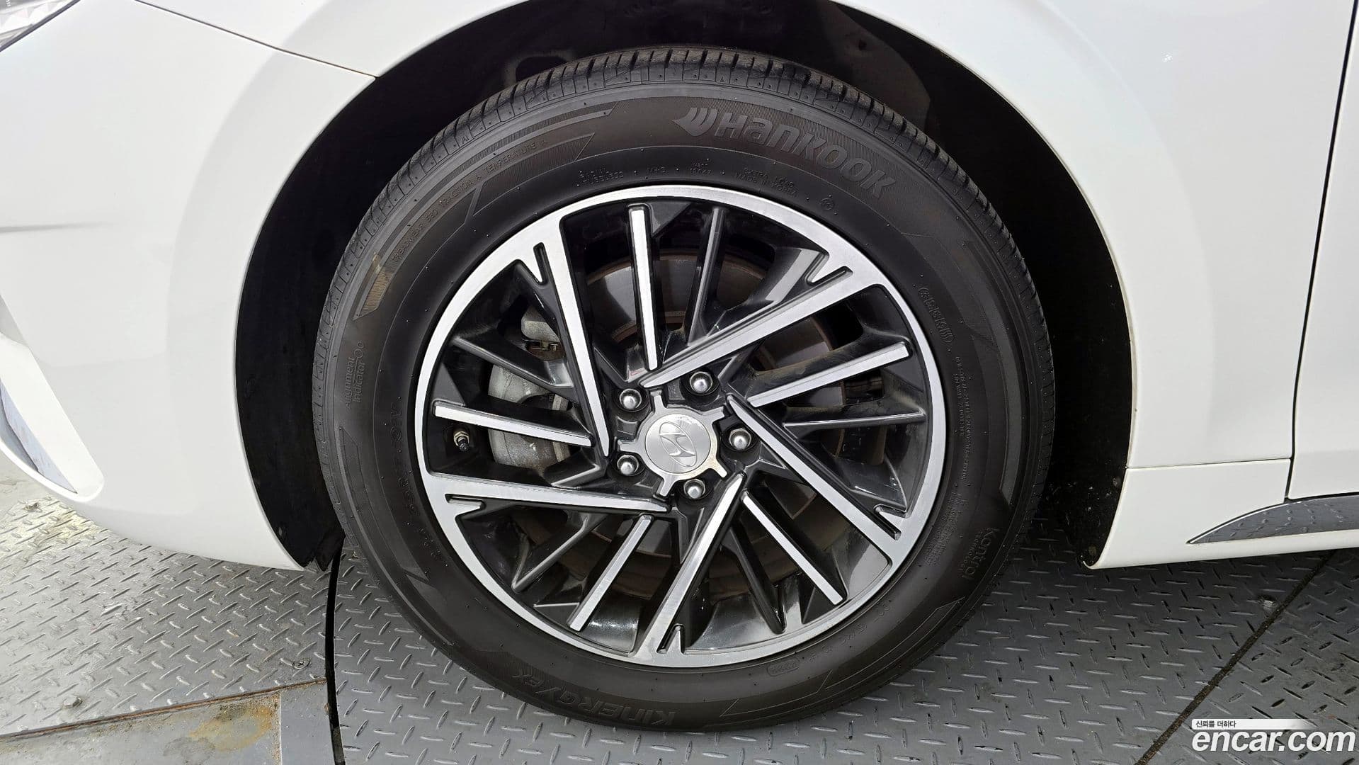 Main__Slider__Photo:Grandeur Hyundai 2020.9-4