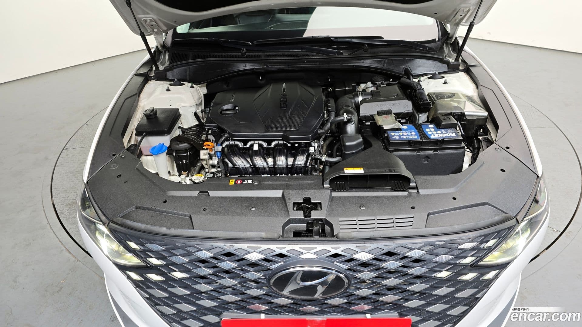 Main__Slider__Photo:Grandeur Hyundai 2020.9-5