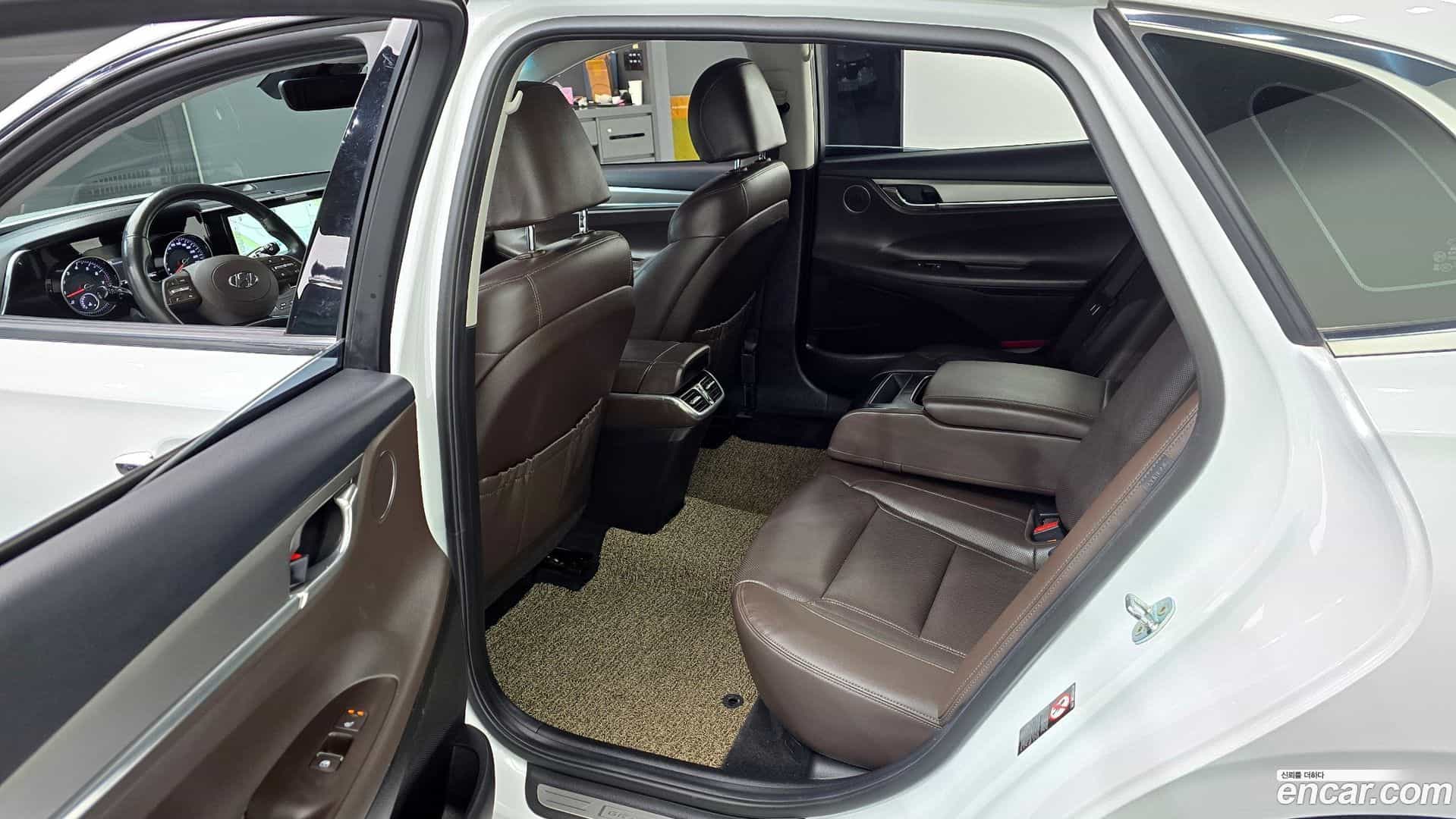 Grandeur Hyundai 2020.9-OPTION-015