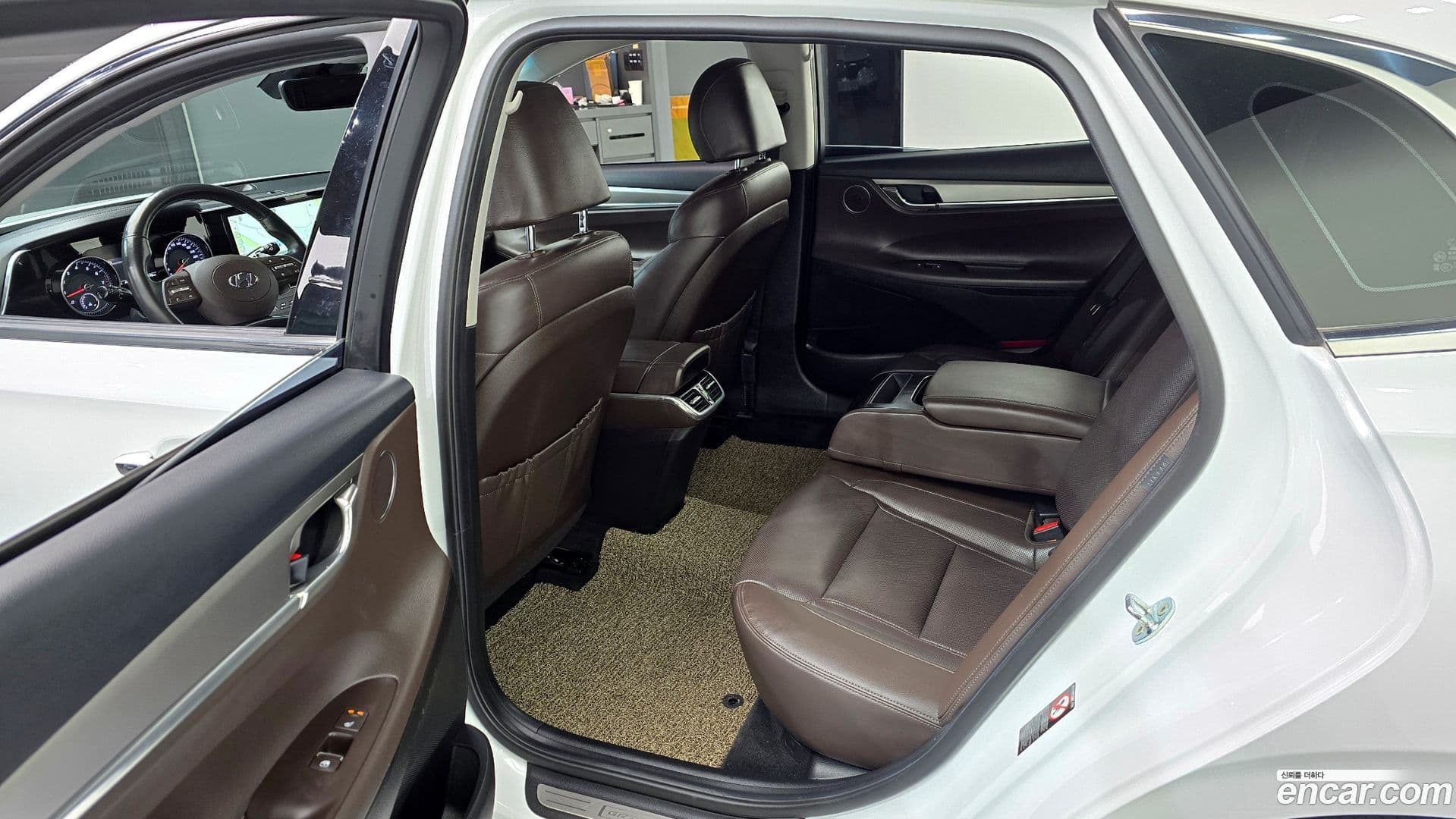 Main__Slider__Photo:Grandeur Hyundai 2020.9-10