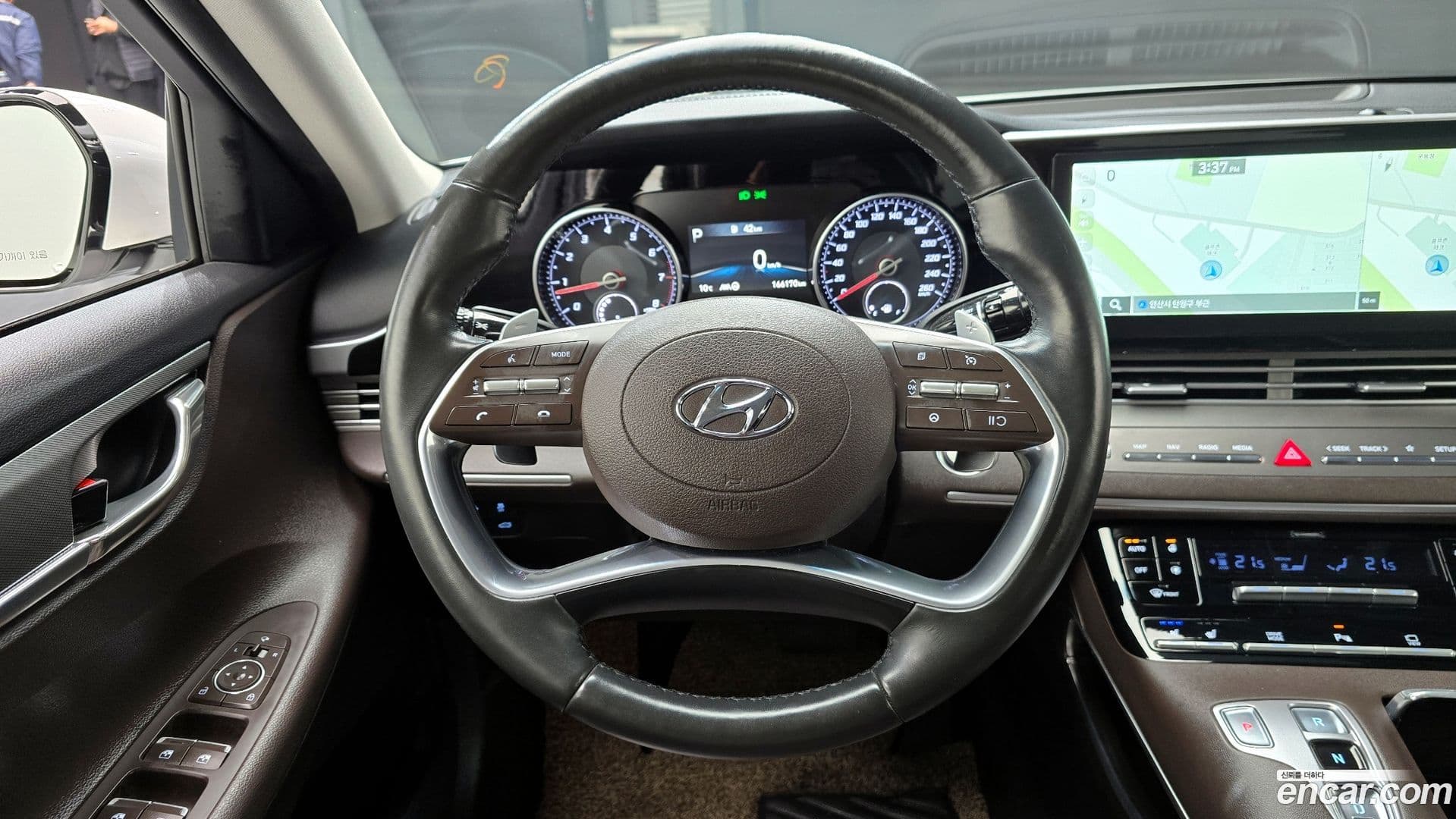 Main__Slider__Photo:Grandeur Hyundai 2020.9-12