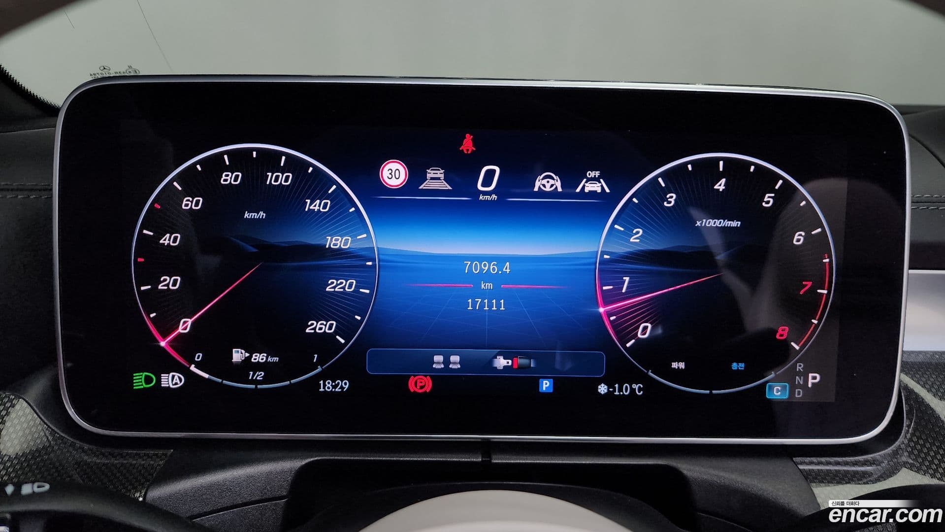 Main__Slider__Photo:CLE-Class Mercedes-Benz 2025.4-7