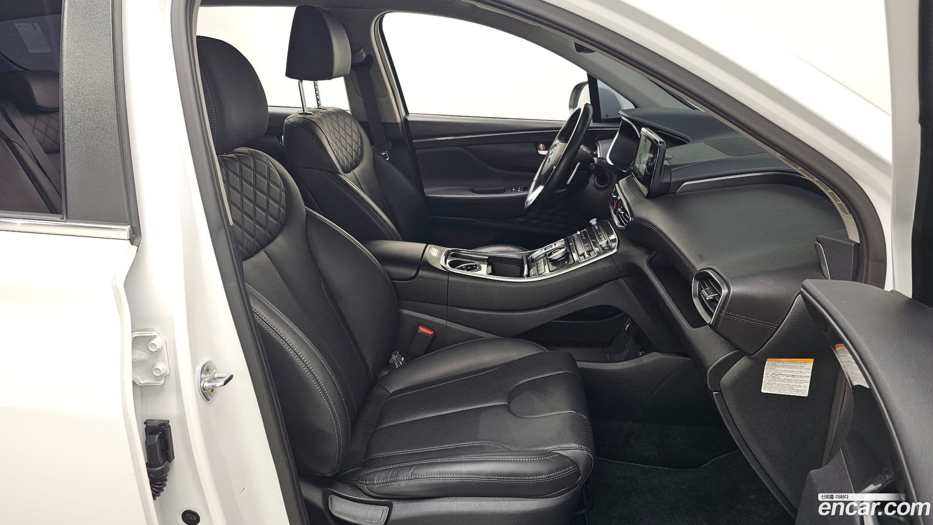 Main__Slider__Photo:Santafe Hyundai 2022.7-10