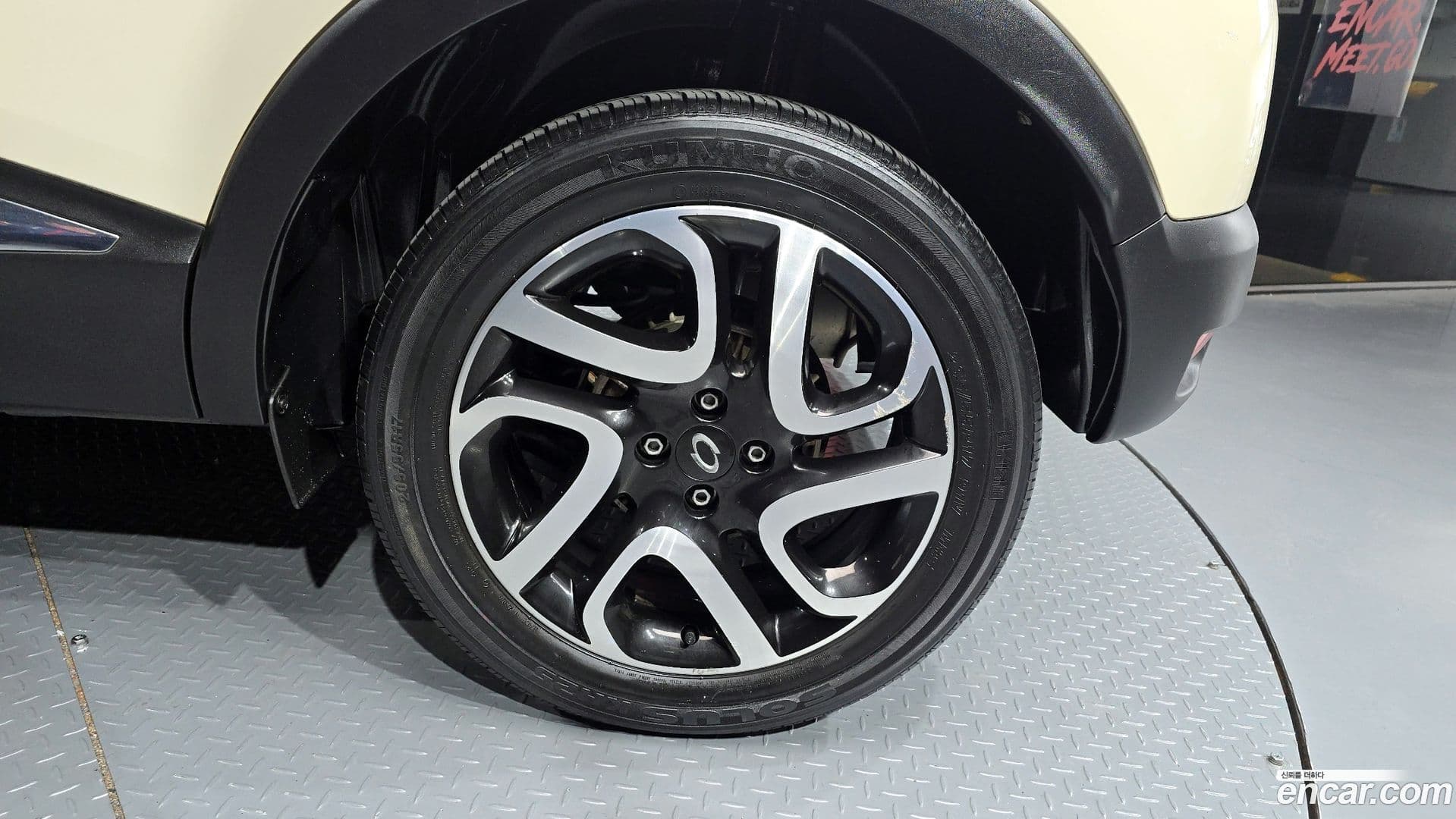 Main__Slider__Photo:QM3 Renault-KoreaSamsung 2017.2-4