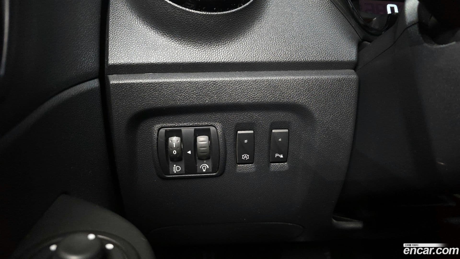 Main__Slider__Photo:QM3 Renault-KoreaSamsung 2017.2-15