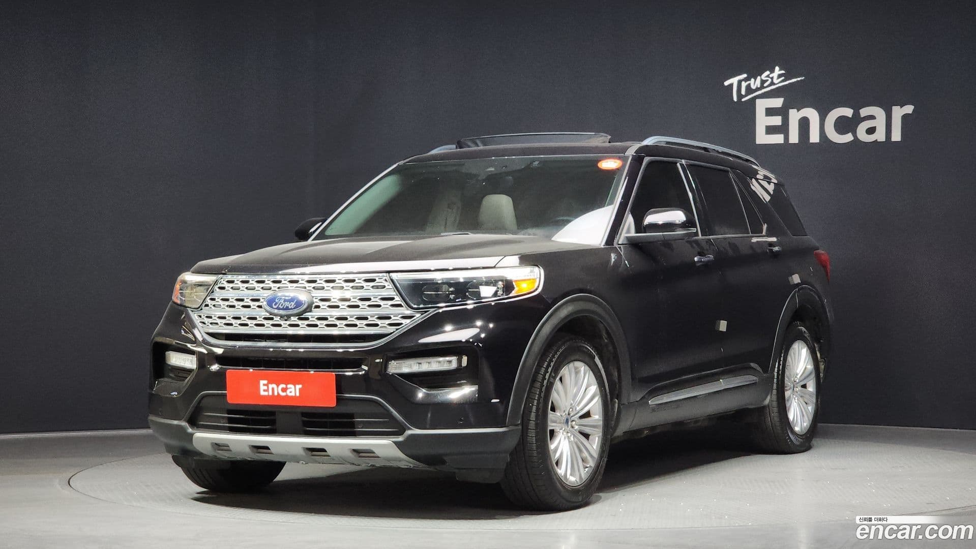 Main__Slider__Photo:Explorer Ford 2021.0-0