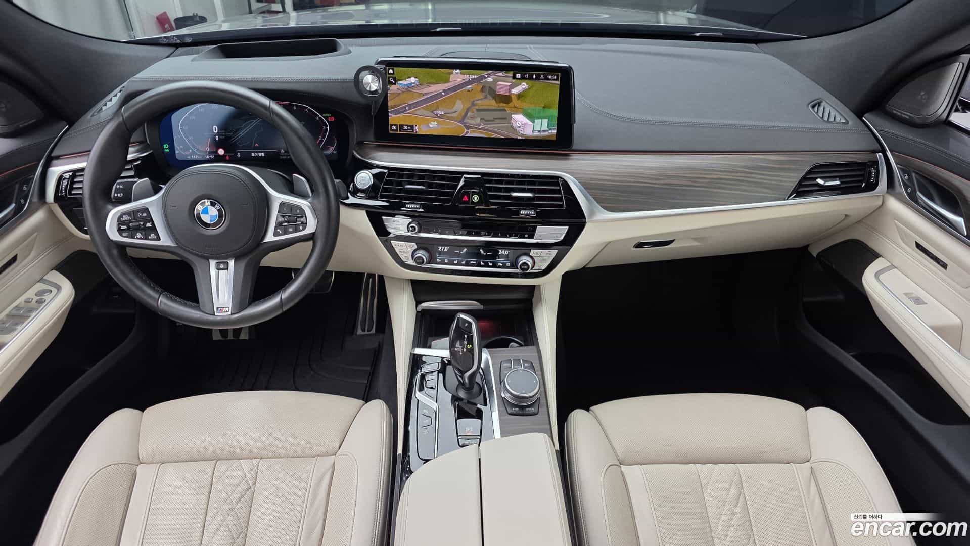 Gran Turismo BMW 2021.4-INNER-007