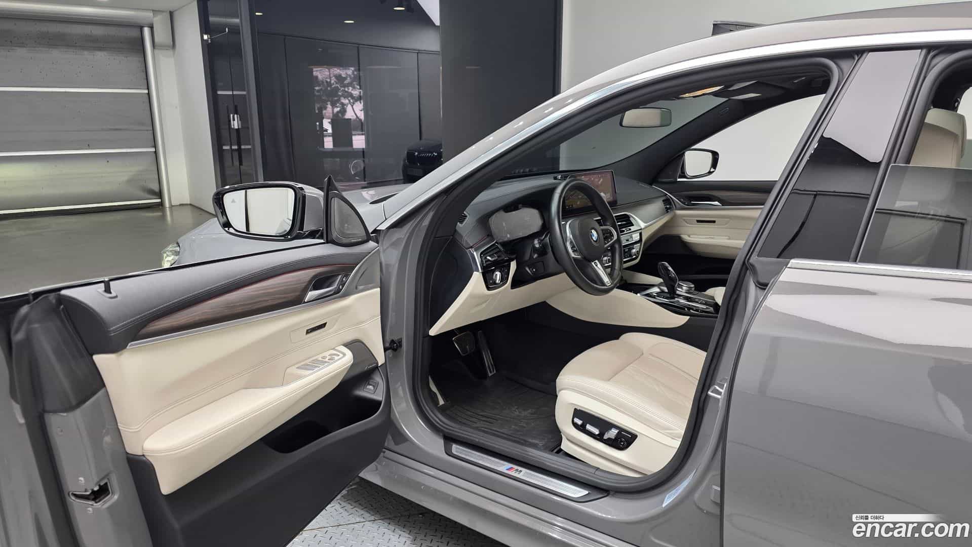 Gran Turismo BMW 2021.4-OPTION-015