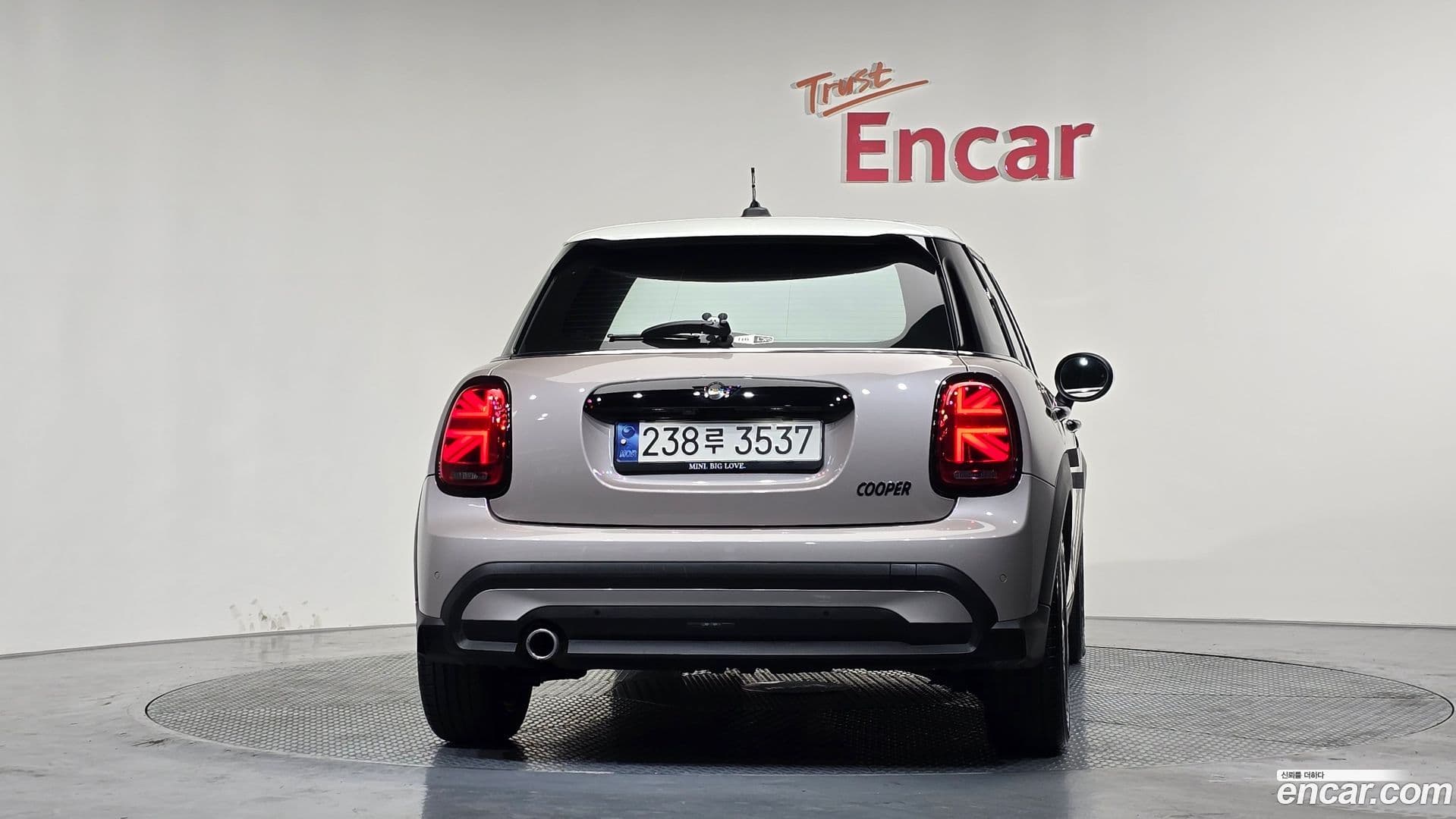 Main__Slider__Photo:Cooper Mini 2024.0-3