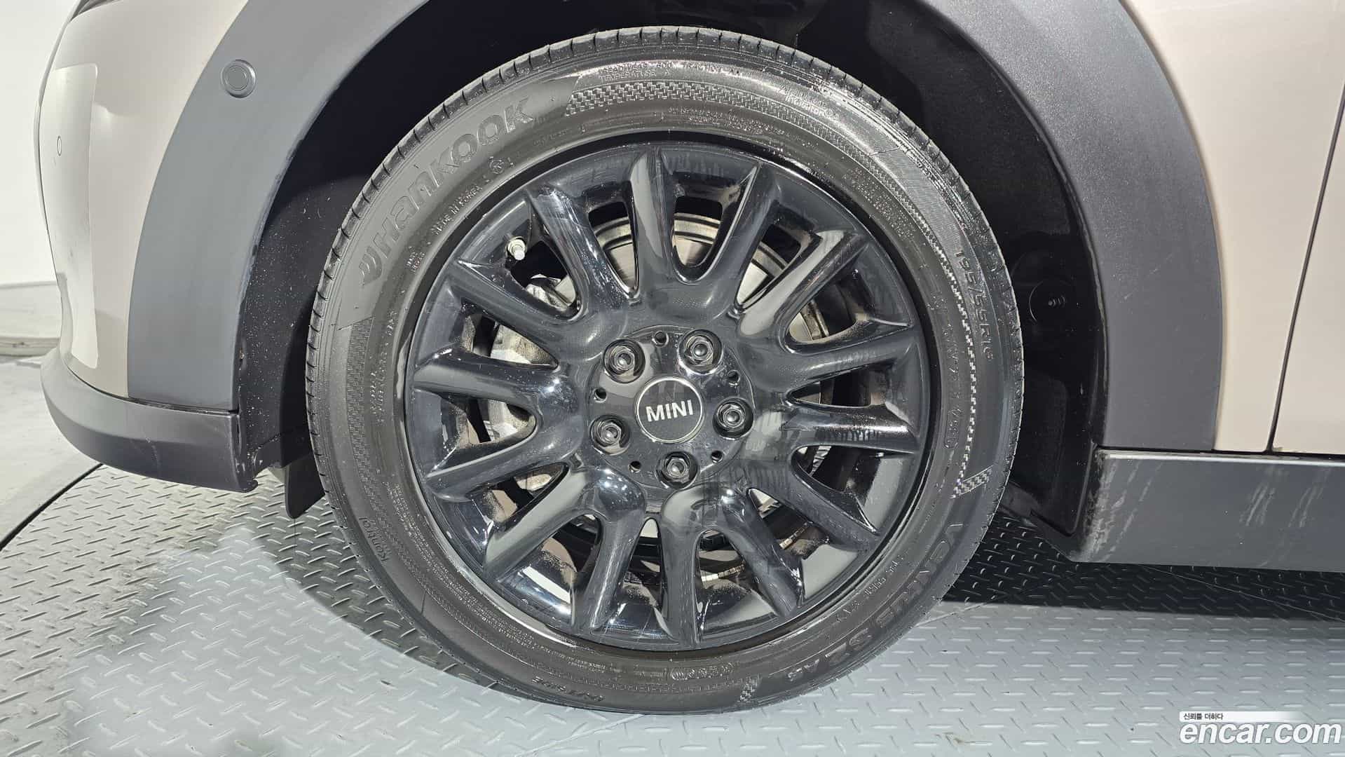 Cooper Mini 2024.0-OUTER-005