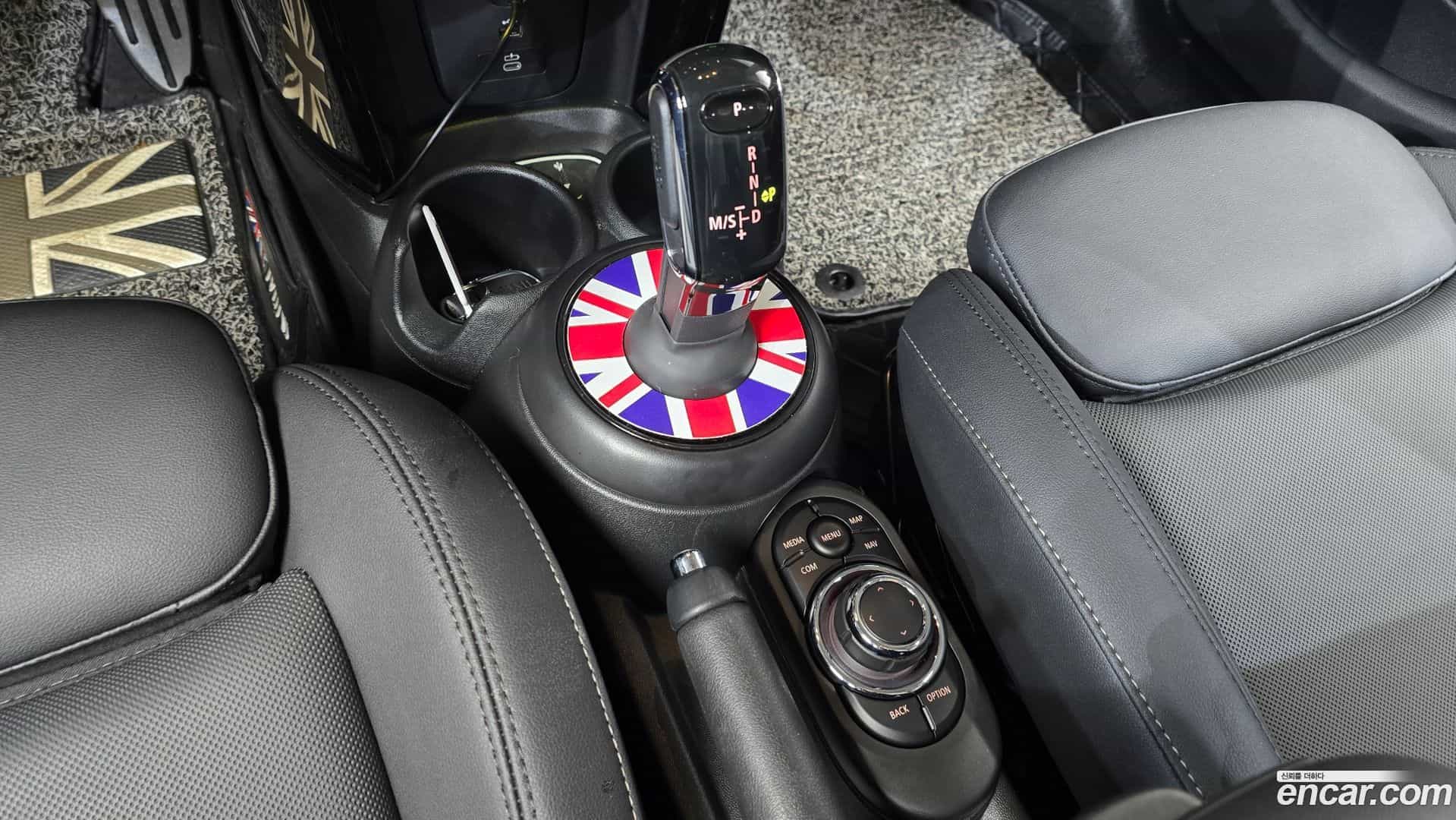 Cooper Mini 2024.0-INNER-009