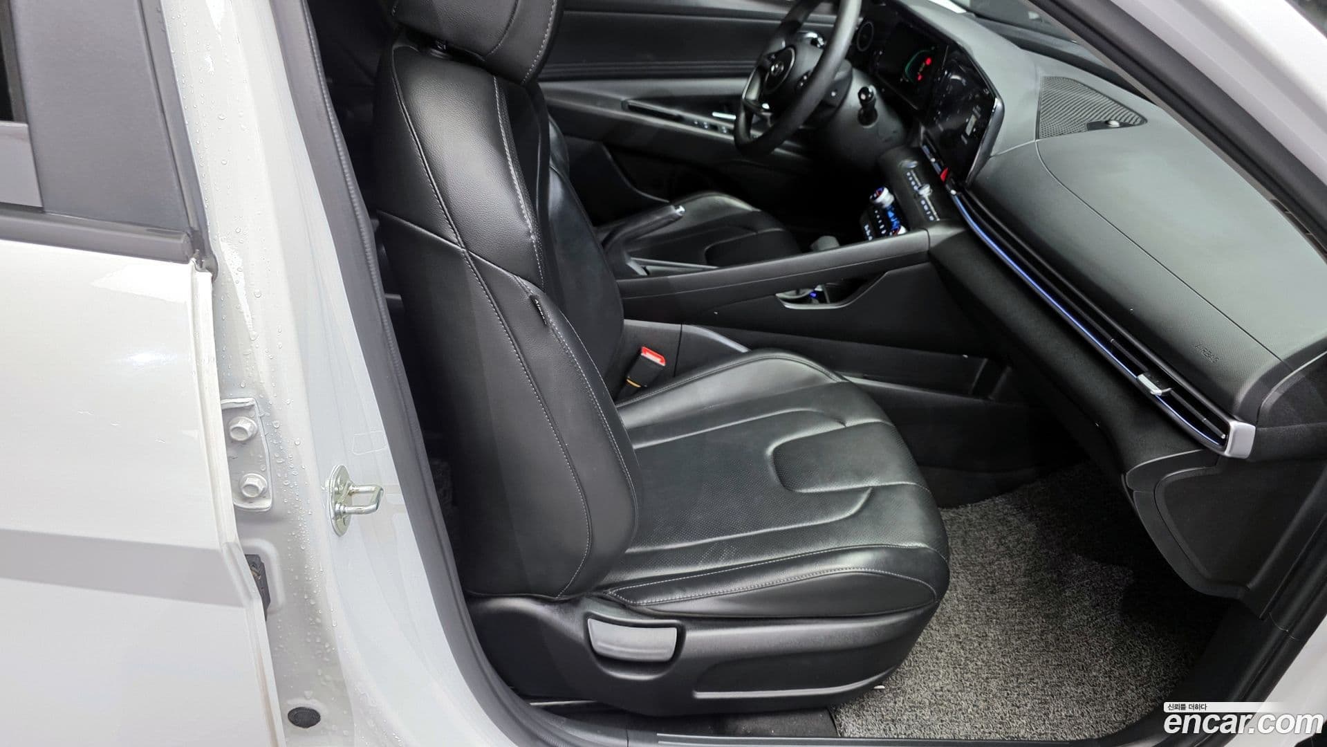 Main__Slider__Photo:AVANTE Hyundai 2023.10-11