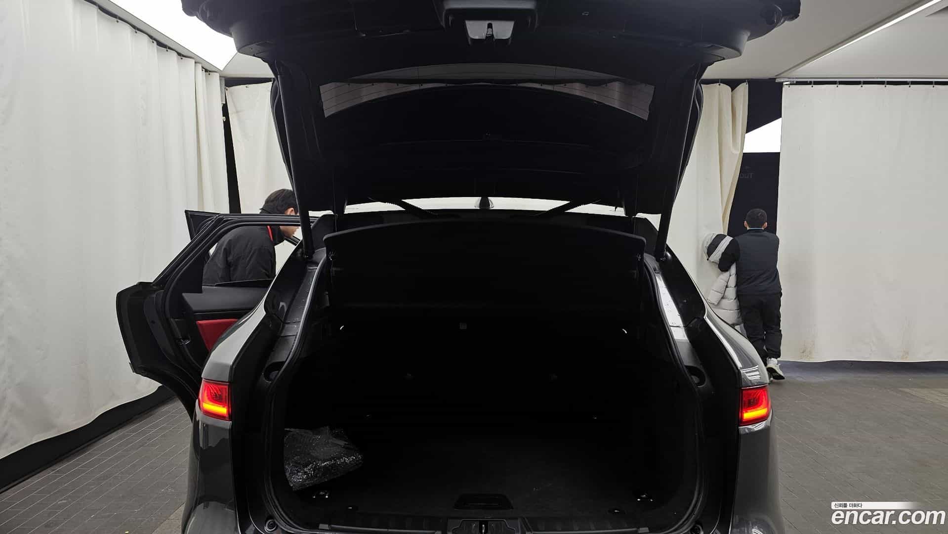 F-PACE Jaguar 2018.0-OPTION-024