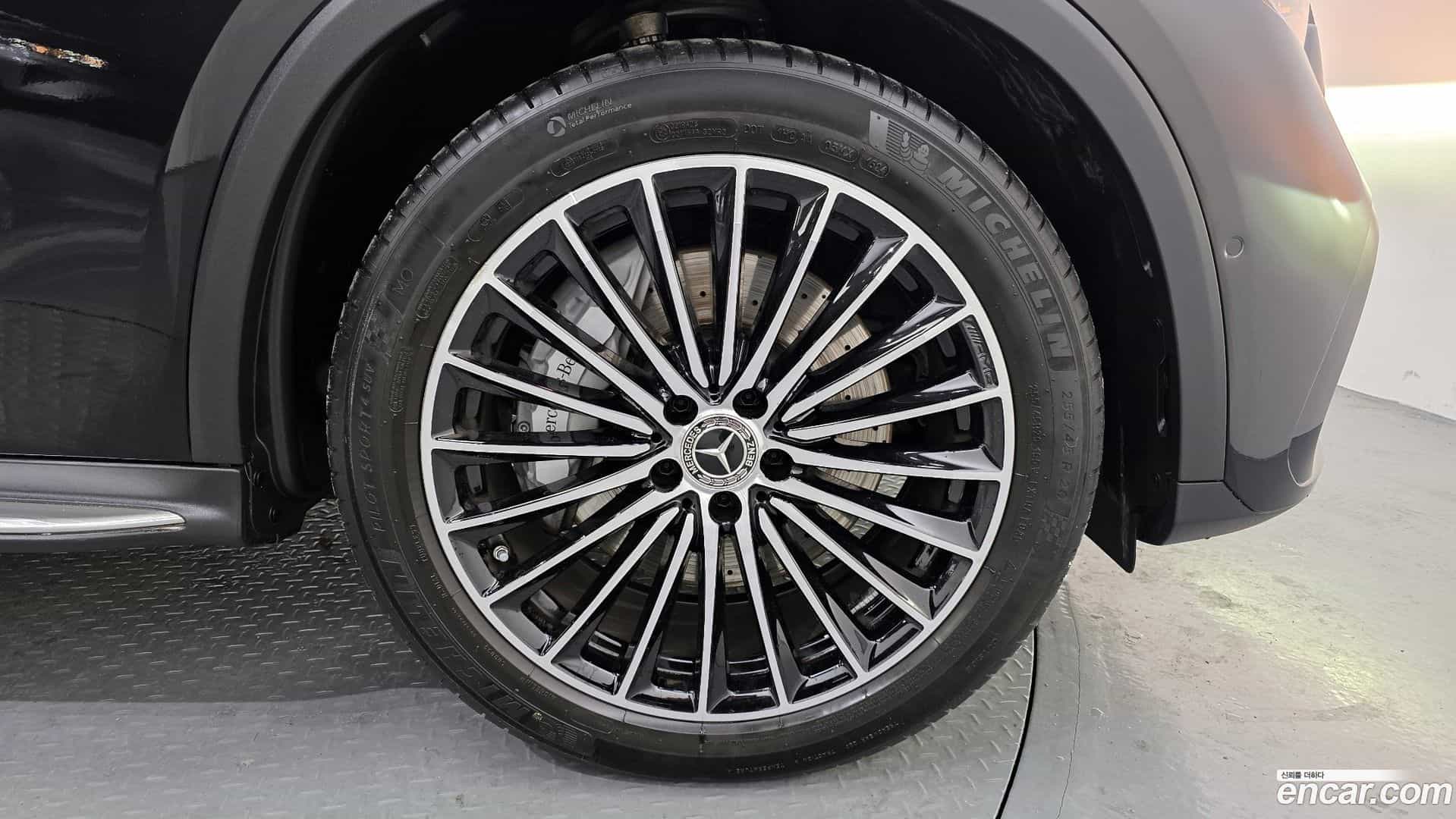 GLC-Class Mercedes-Benz 2024.9-OUTER-005