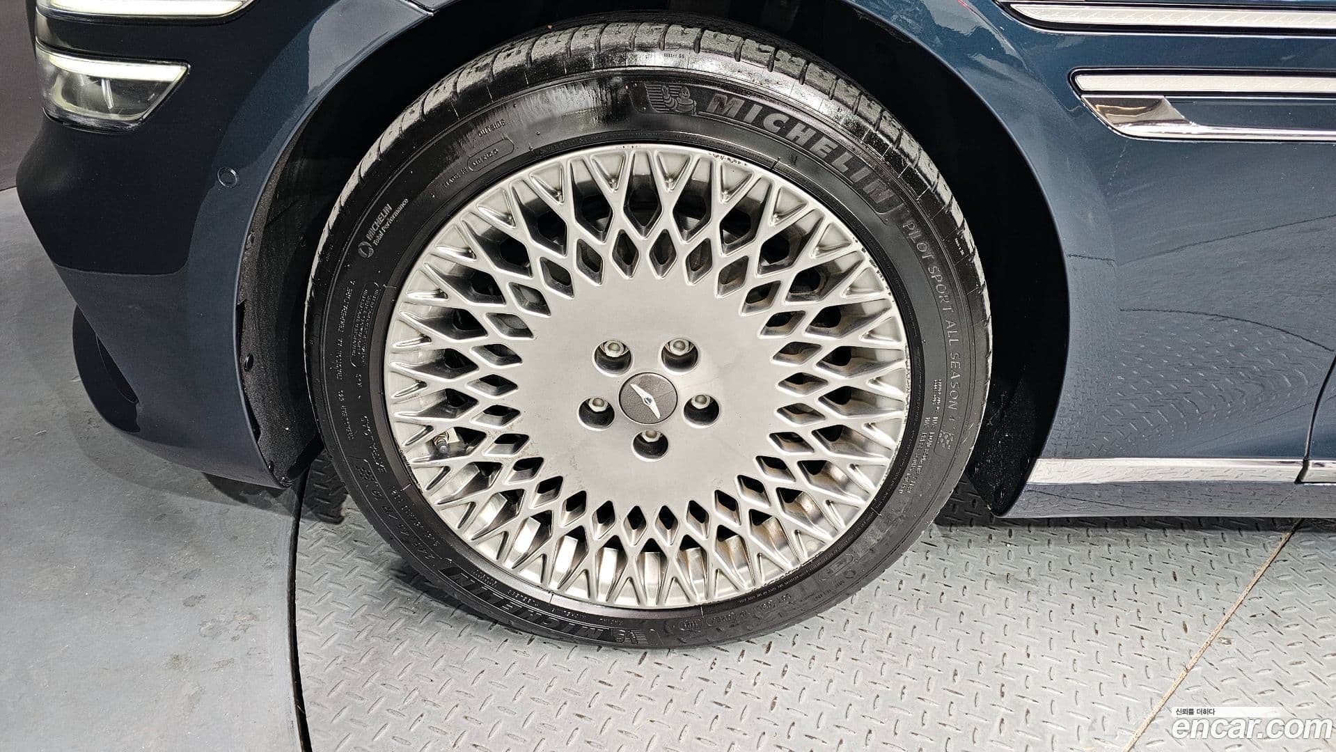 Main__Slider__Photo:G80 Genesis 2020.4-4