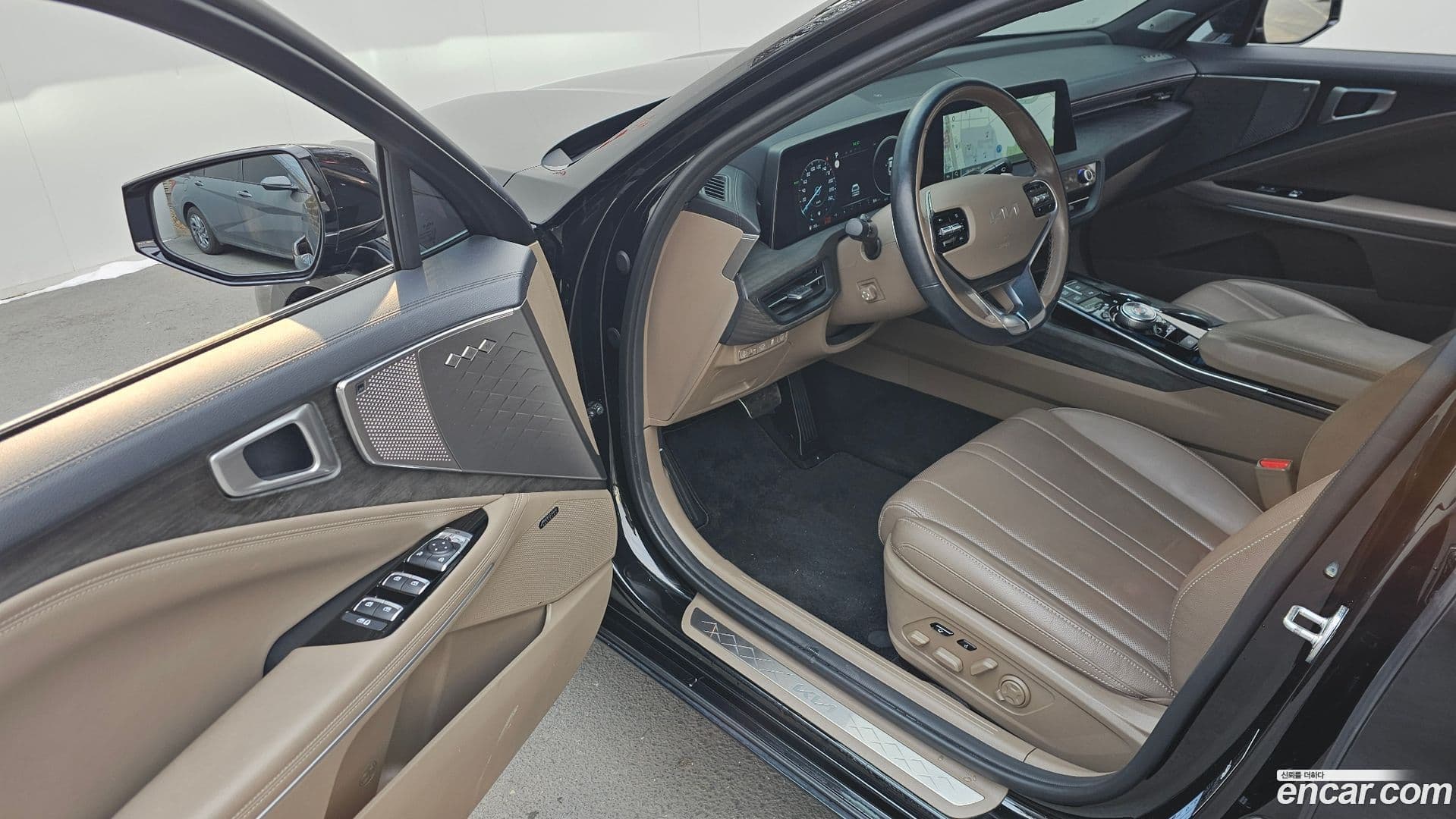 Main__Slider__Photo:K8 Kia 2021.5-10