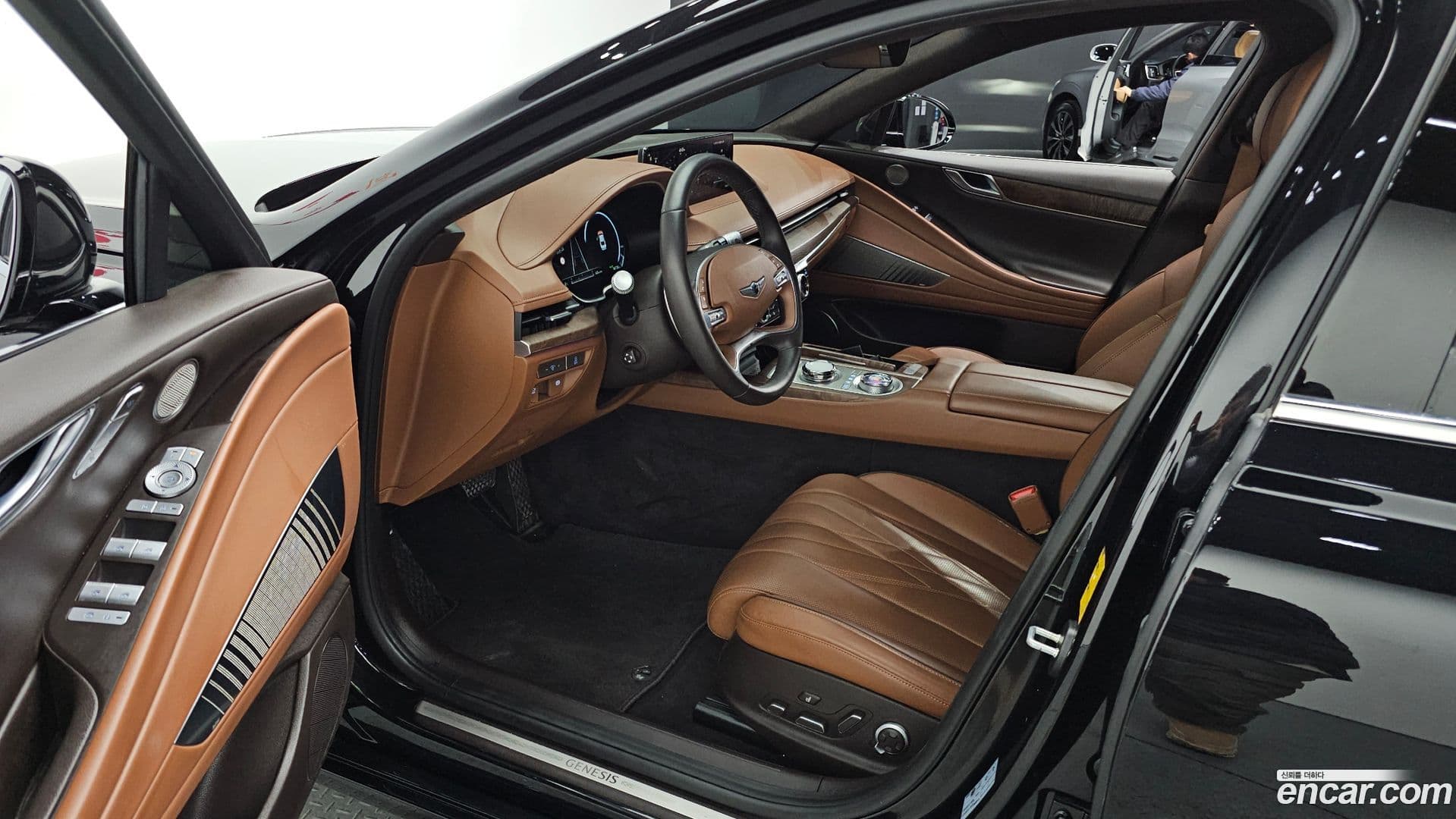 Main__Slider__Photo:G80 Genesis 2023.3-10