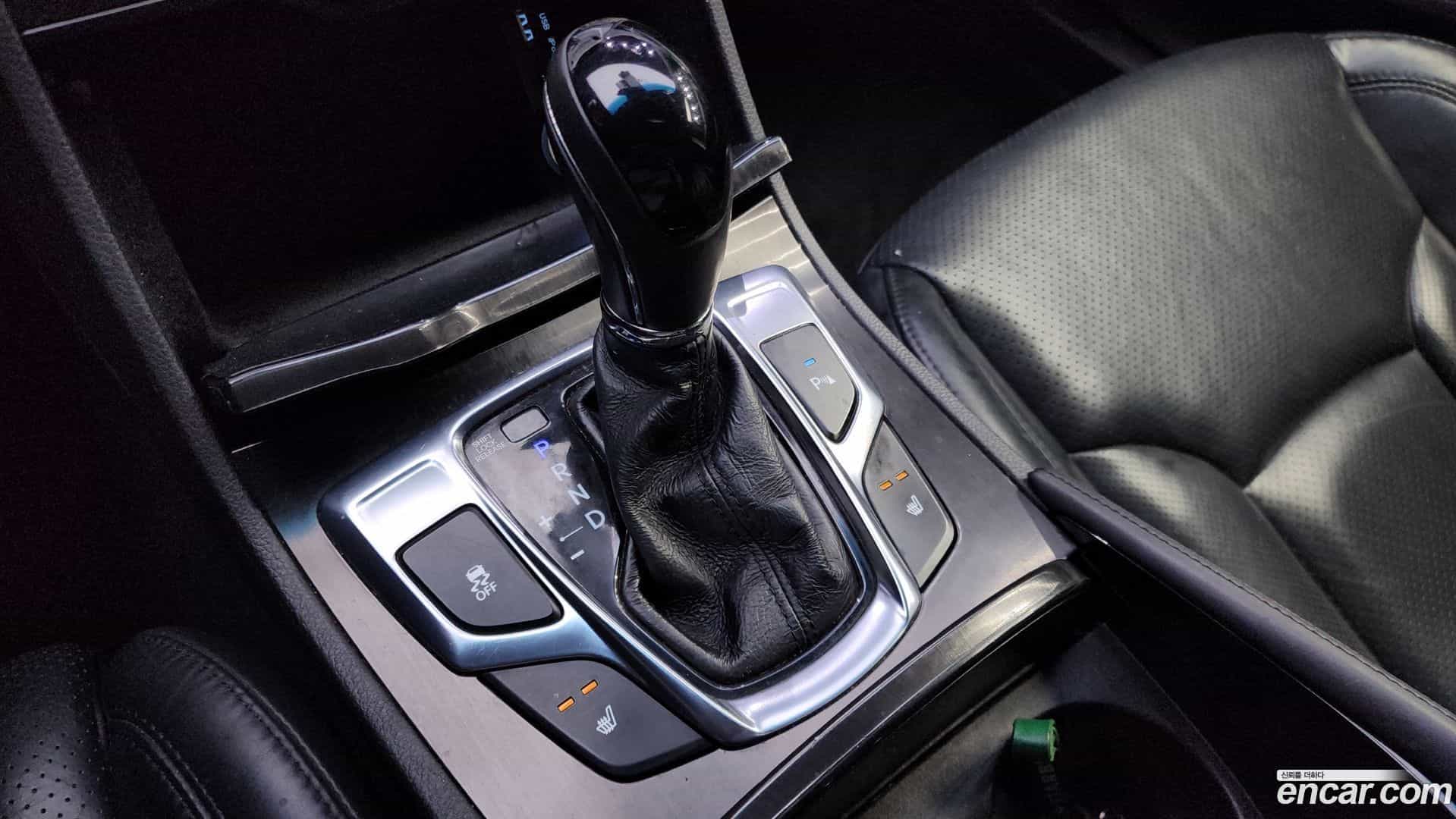 Grandeur Hyundai 2015.5-INNER-009